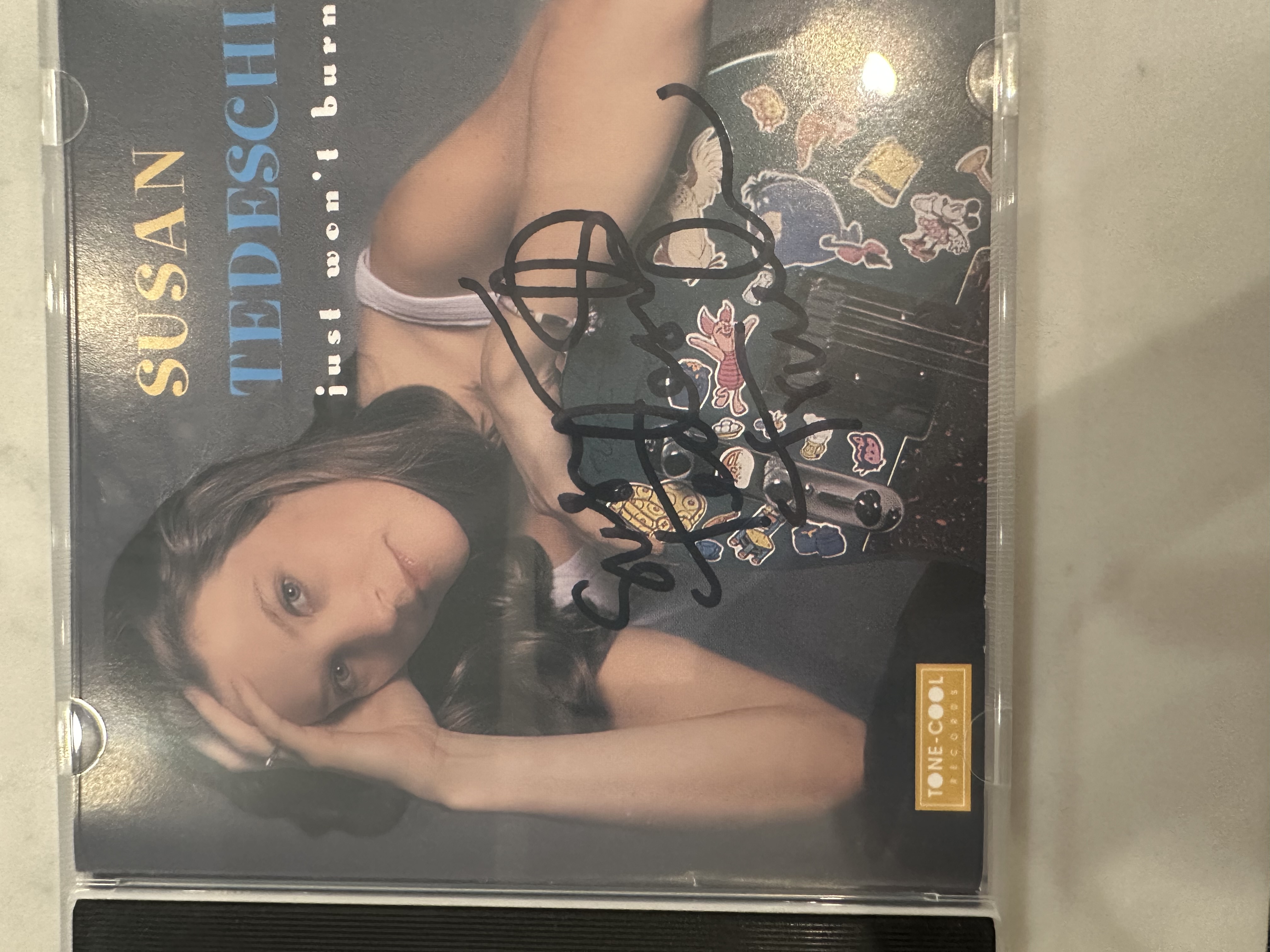 B 112911 Susan Tedeschi just won’t burn signed autograph CD booklet