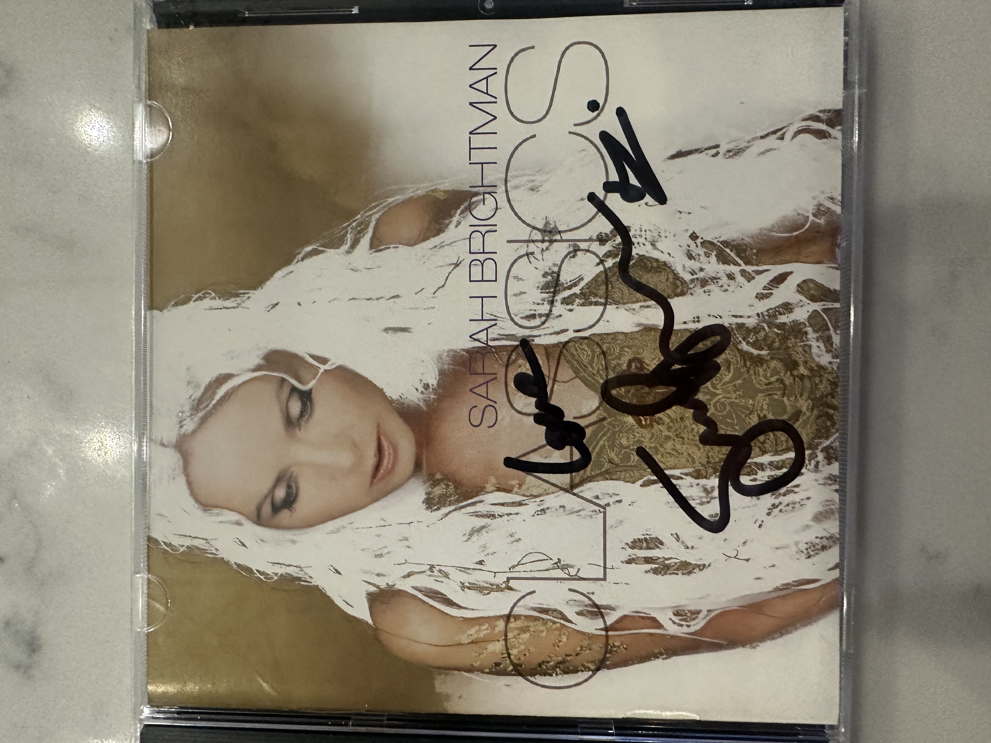 B 112701 Sarah Brightman Classics signed autograph CD booklet