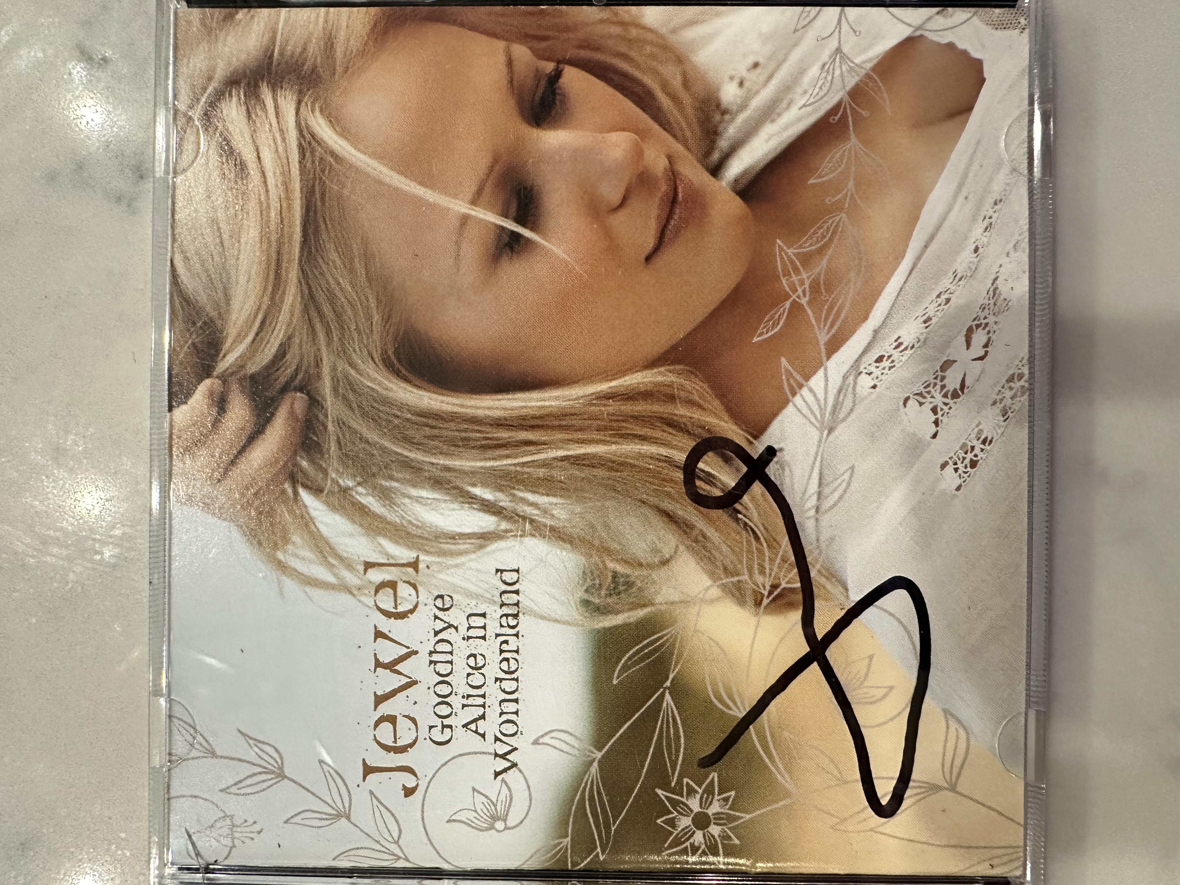 B 112643 jewel goodbye Alice in Wonderland sign of autograph CD booklet