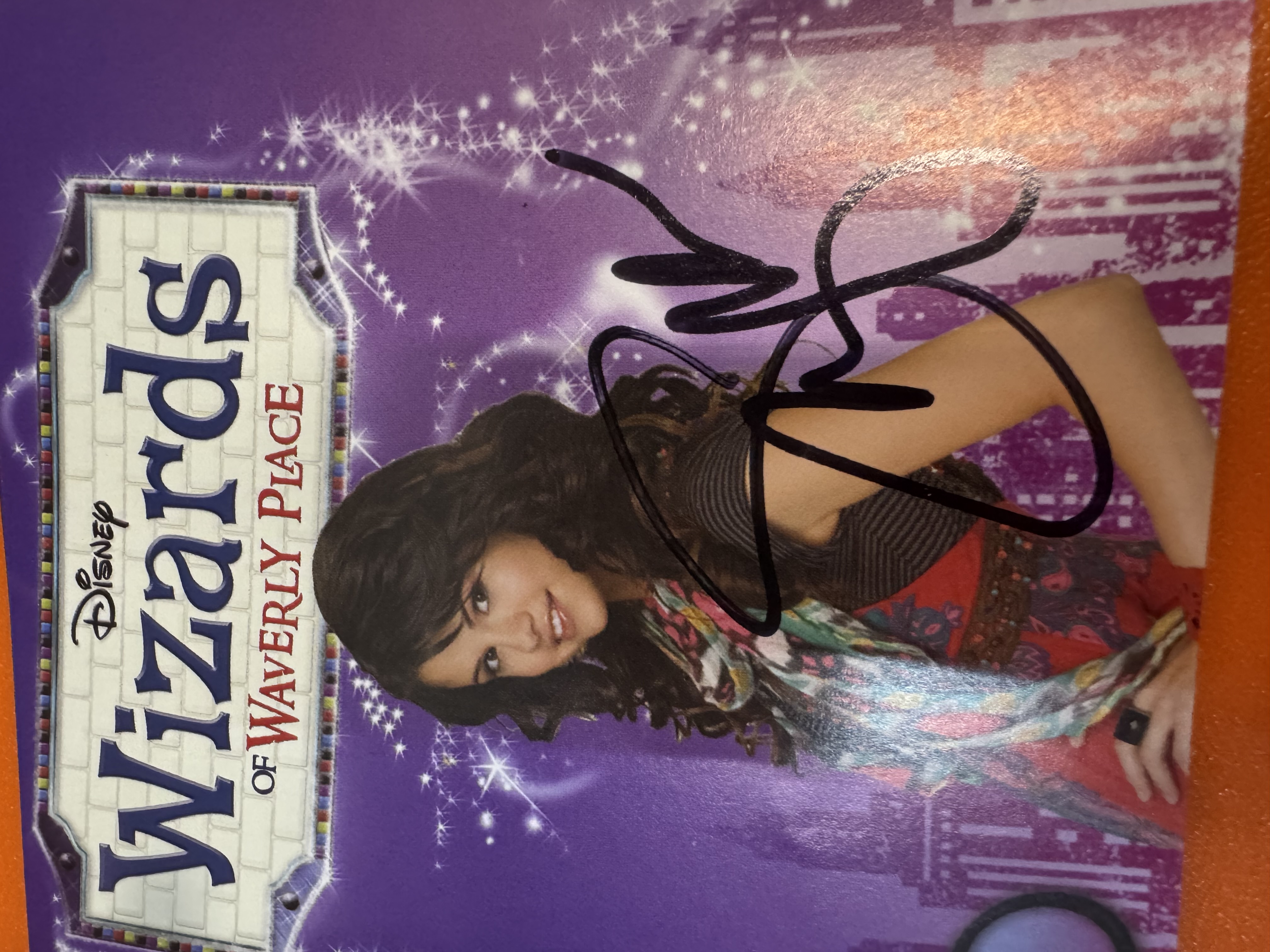 B112815 wizards of Waverly Place signed autograph CD signed by Selena Gomez