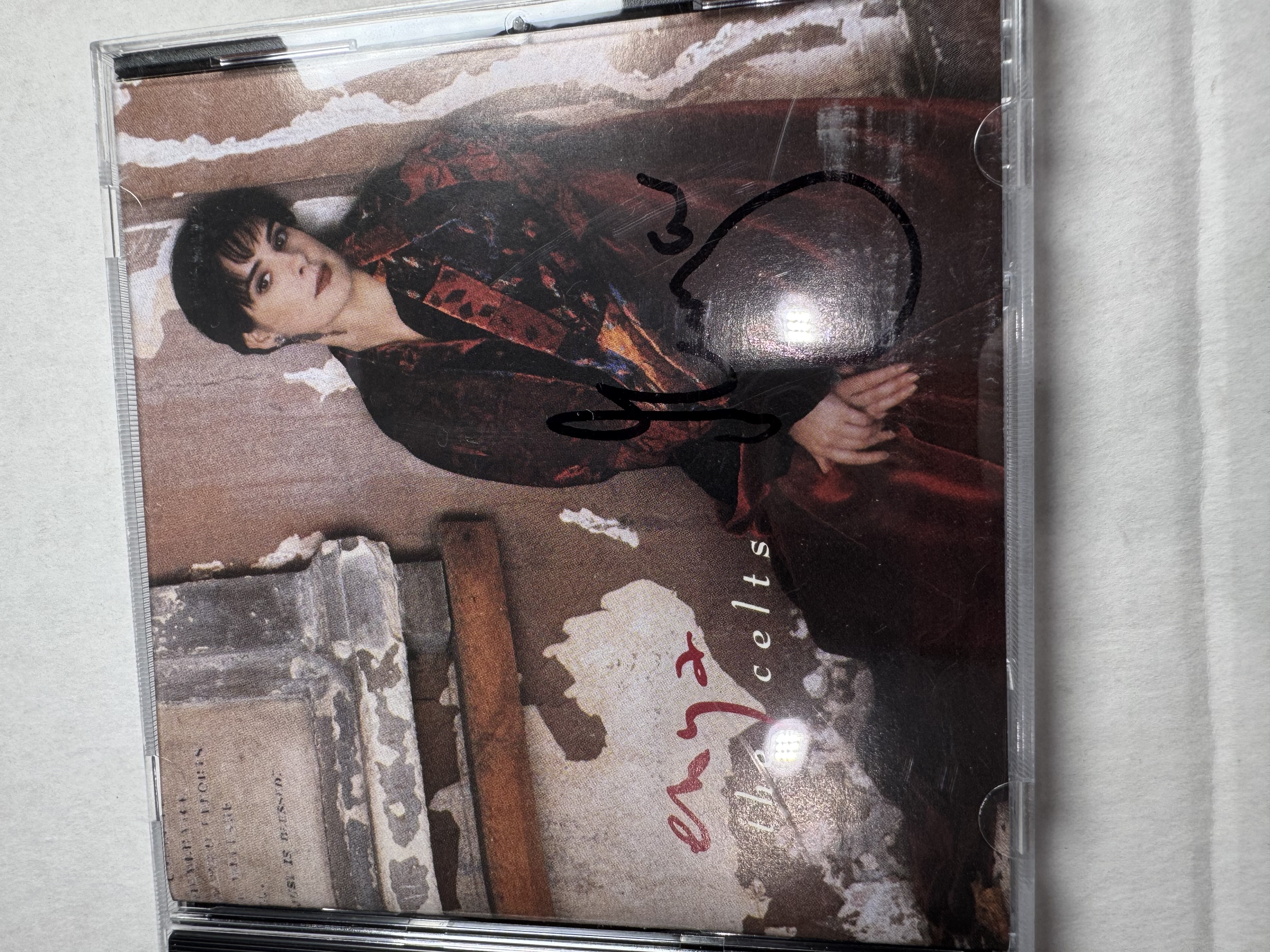 B112641 Enya the Celts signed autographed CD