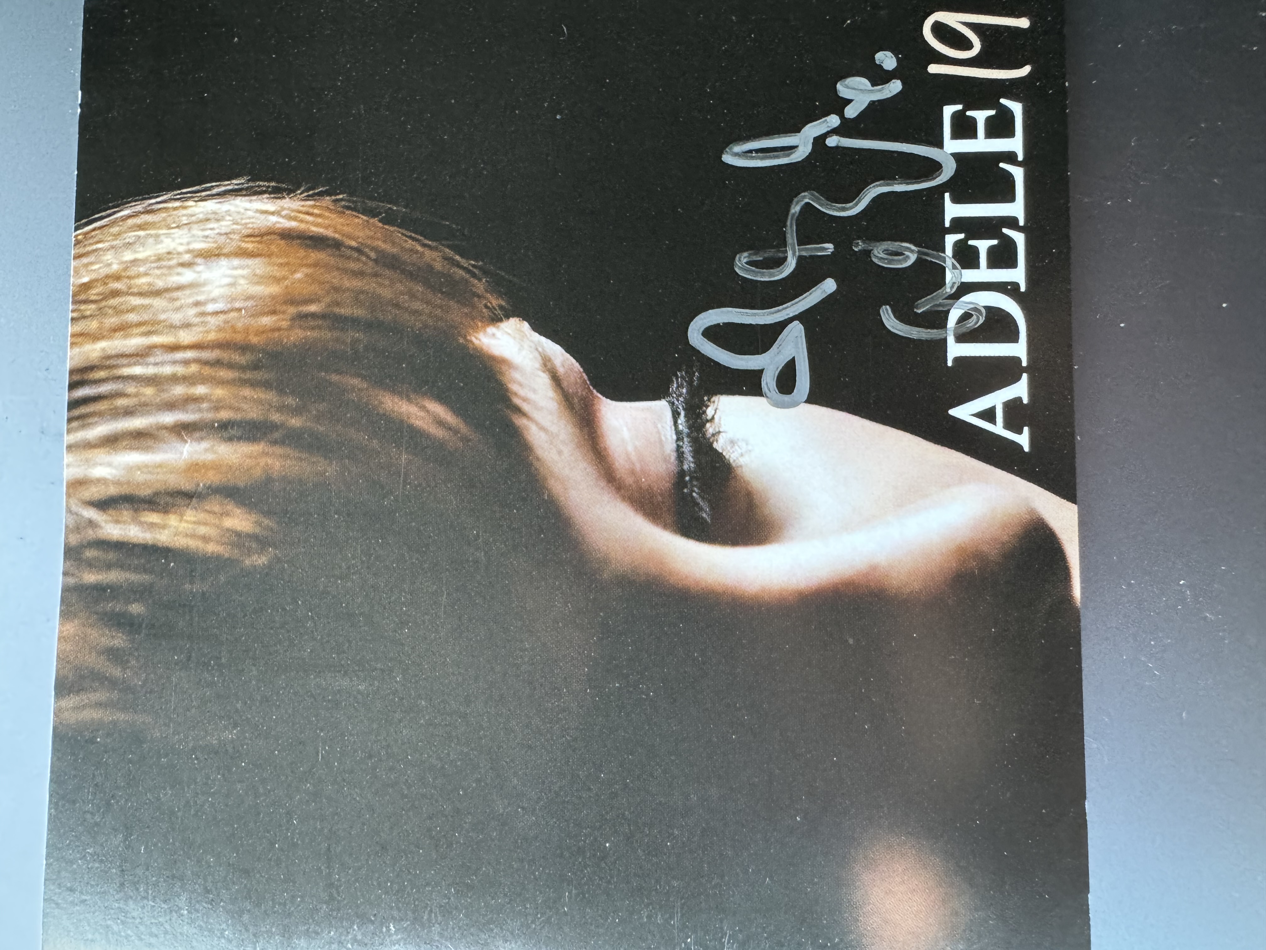 B 112625 Adele 19 signed autographed CD booklet