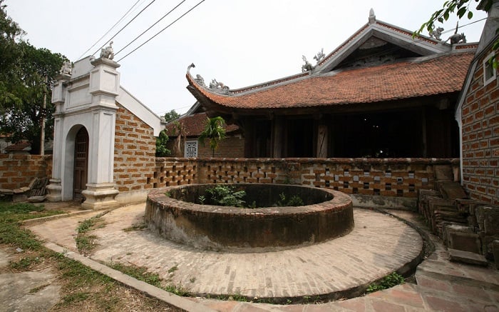 DUONG LAM ANCIENT VILLAGE TOUR