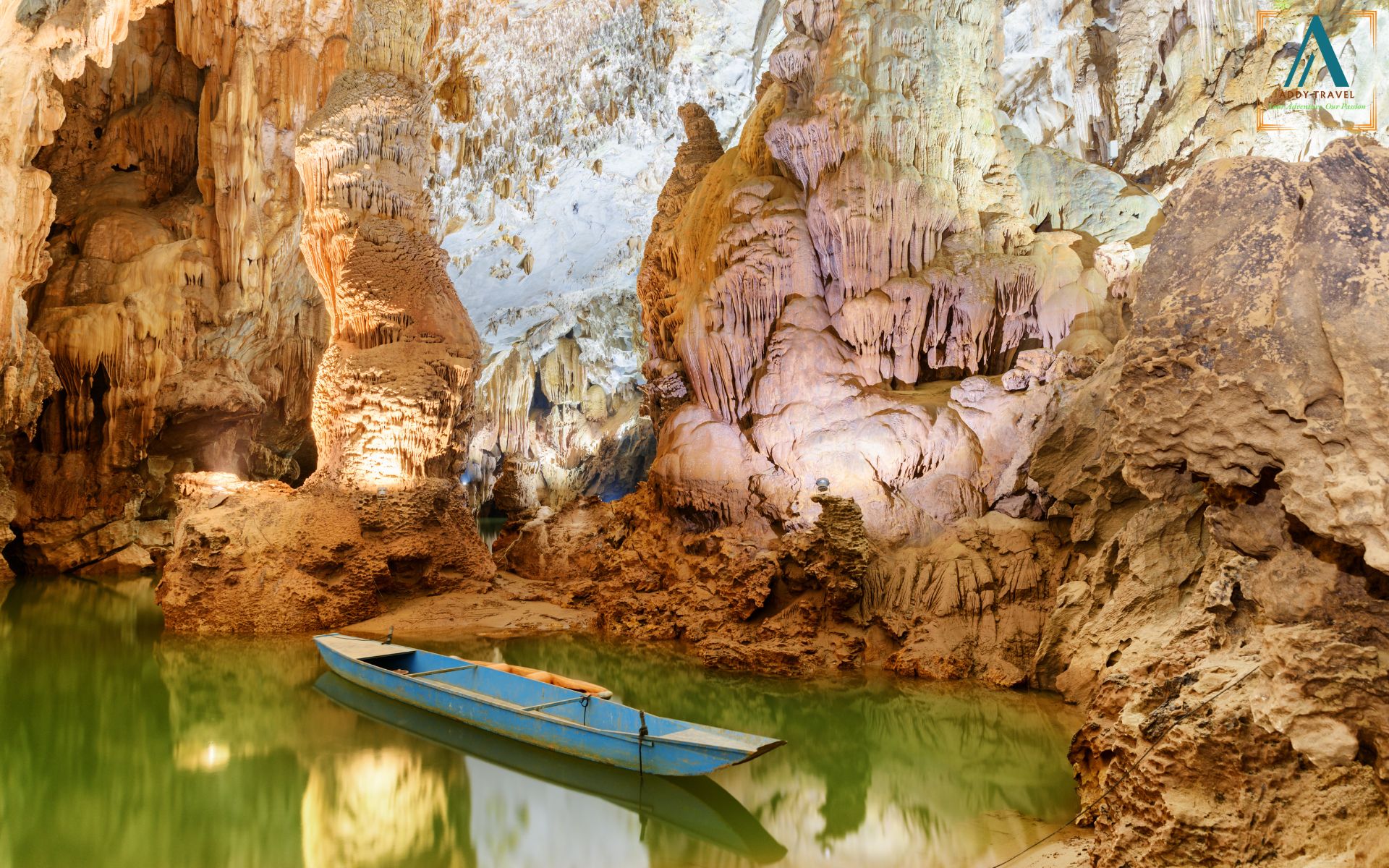 The 4,5 Kayaking in Phong Nha Cave Tour 