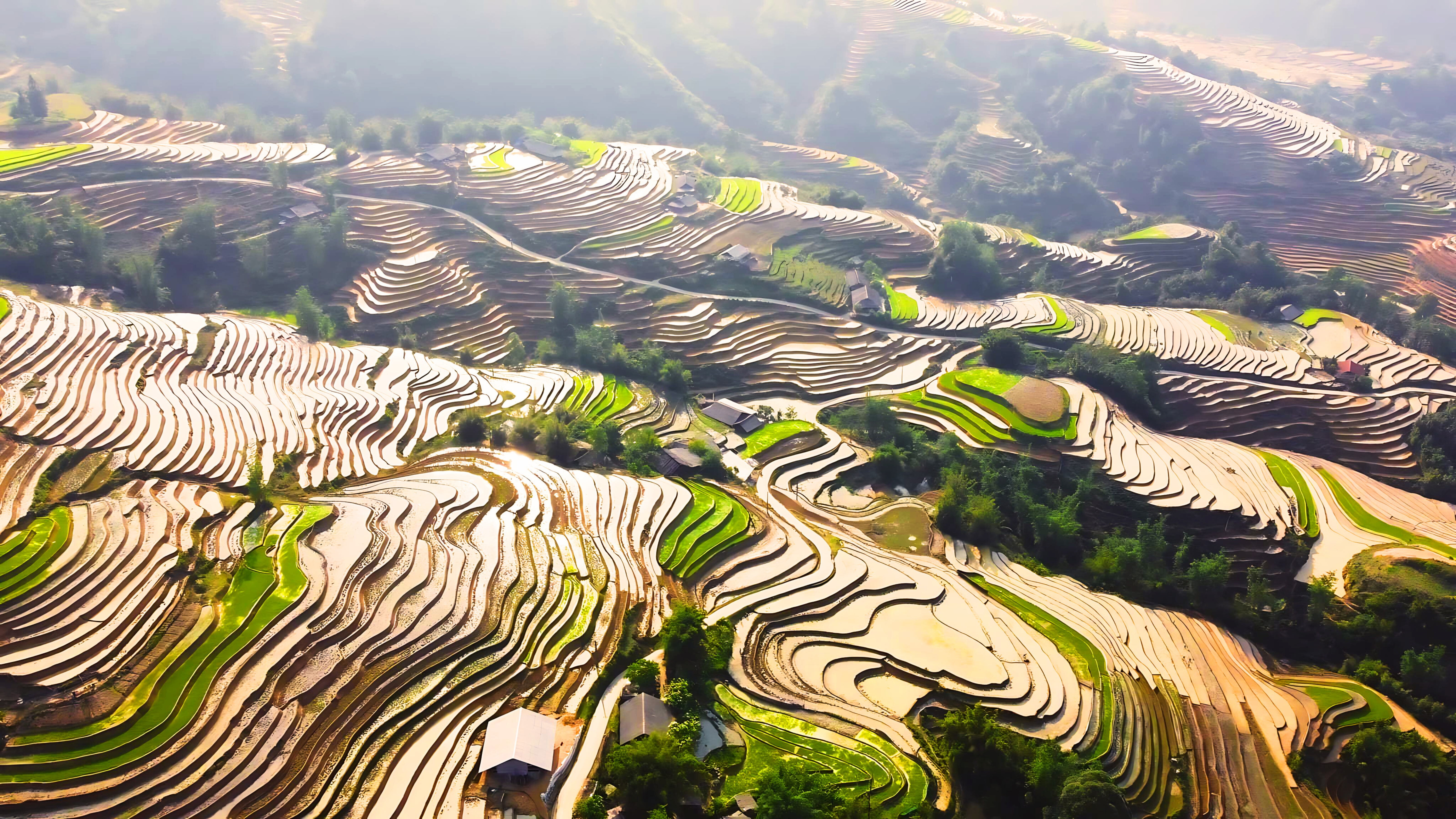 Full-Day Trekking Itinerary: Sapa – Hang Da – Hau Thao – Ancient Stone Site – Giang Ta Chai