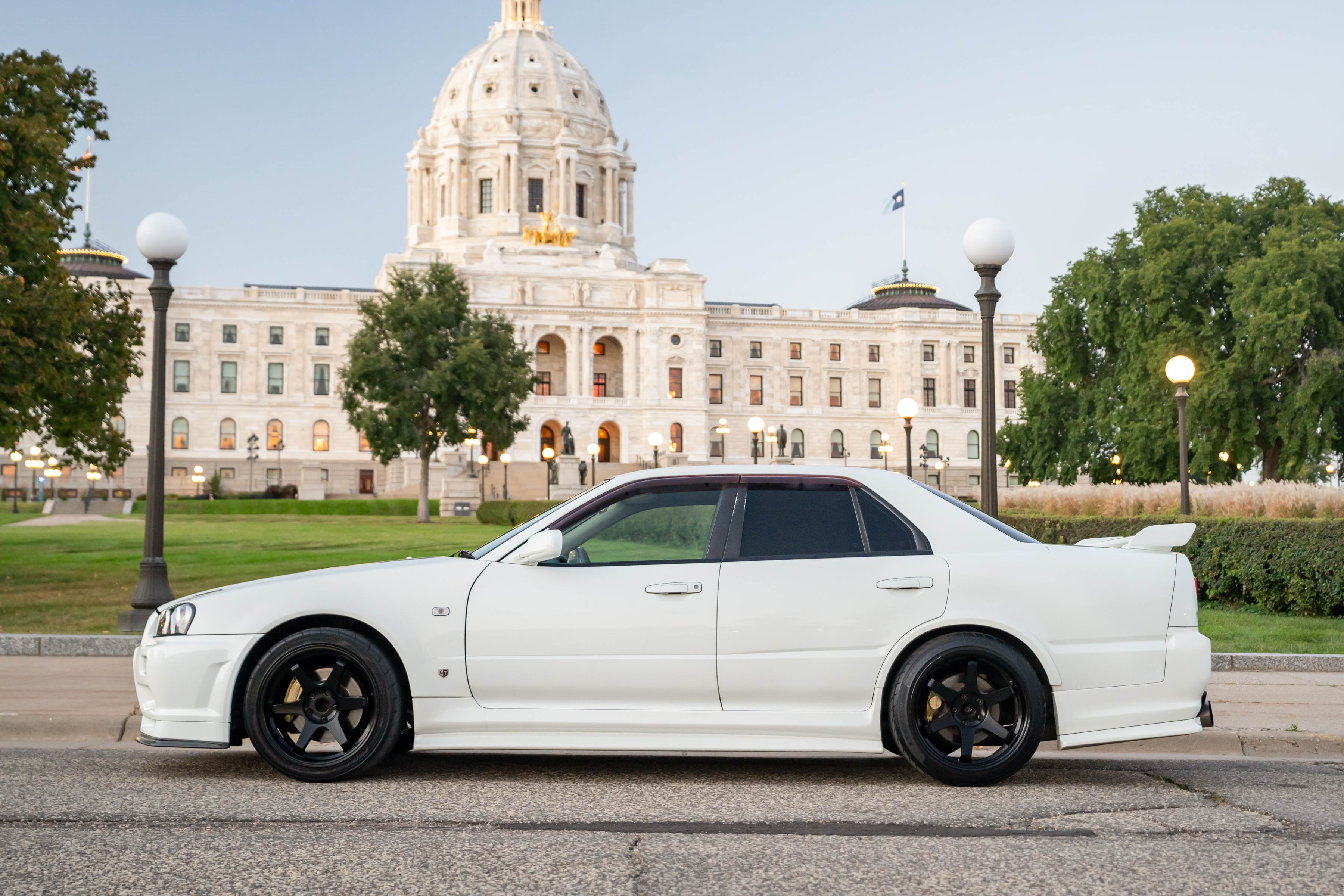 1998 Nissan Skyline 25GT-X Turbo 5-Speed