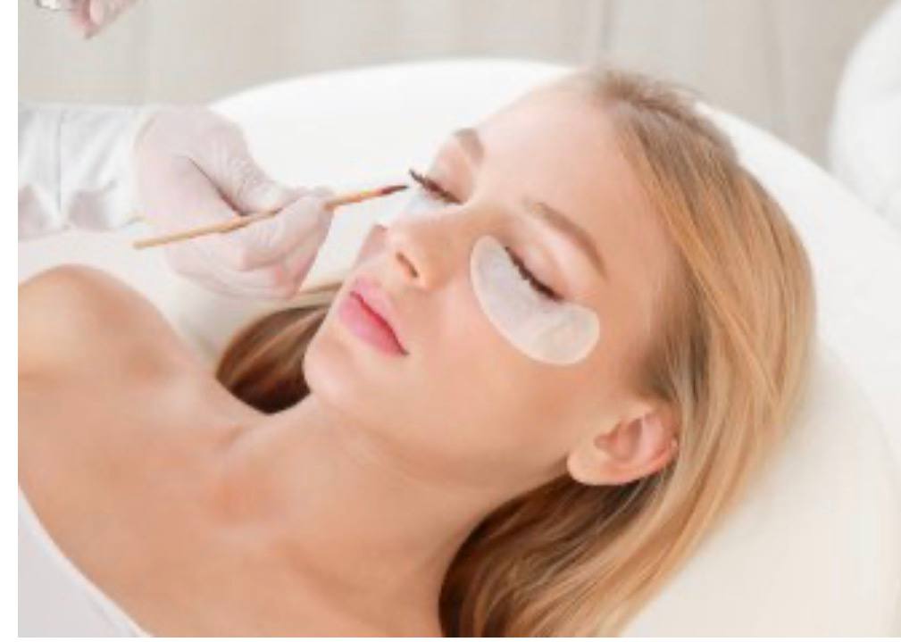 👁️ The Lash Tint