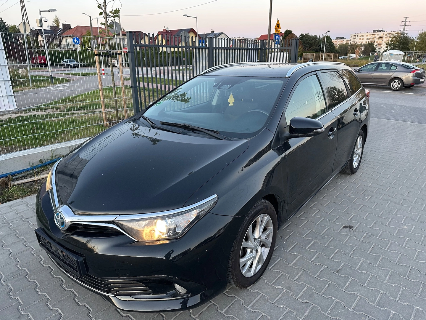 Toyota Auris Hybrid 135 Prestige