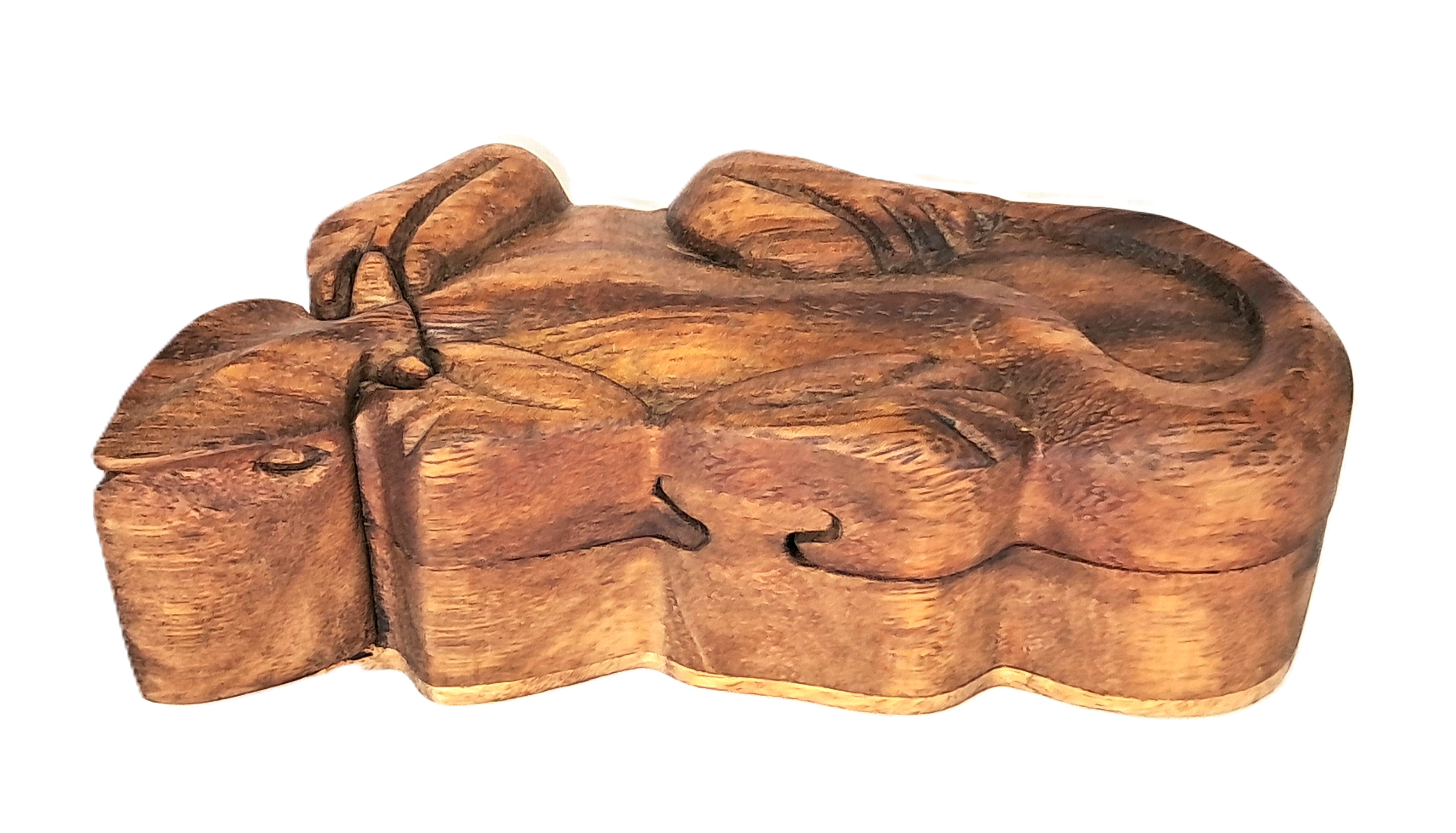 gecko puzzle jewelry box, wood carving. 