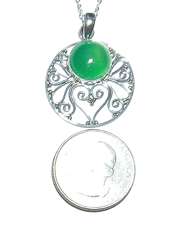 Green Agate pendant in sterling silver.