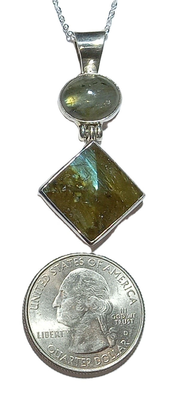 Labradorite pendant in sterling silver.