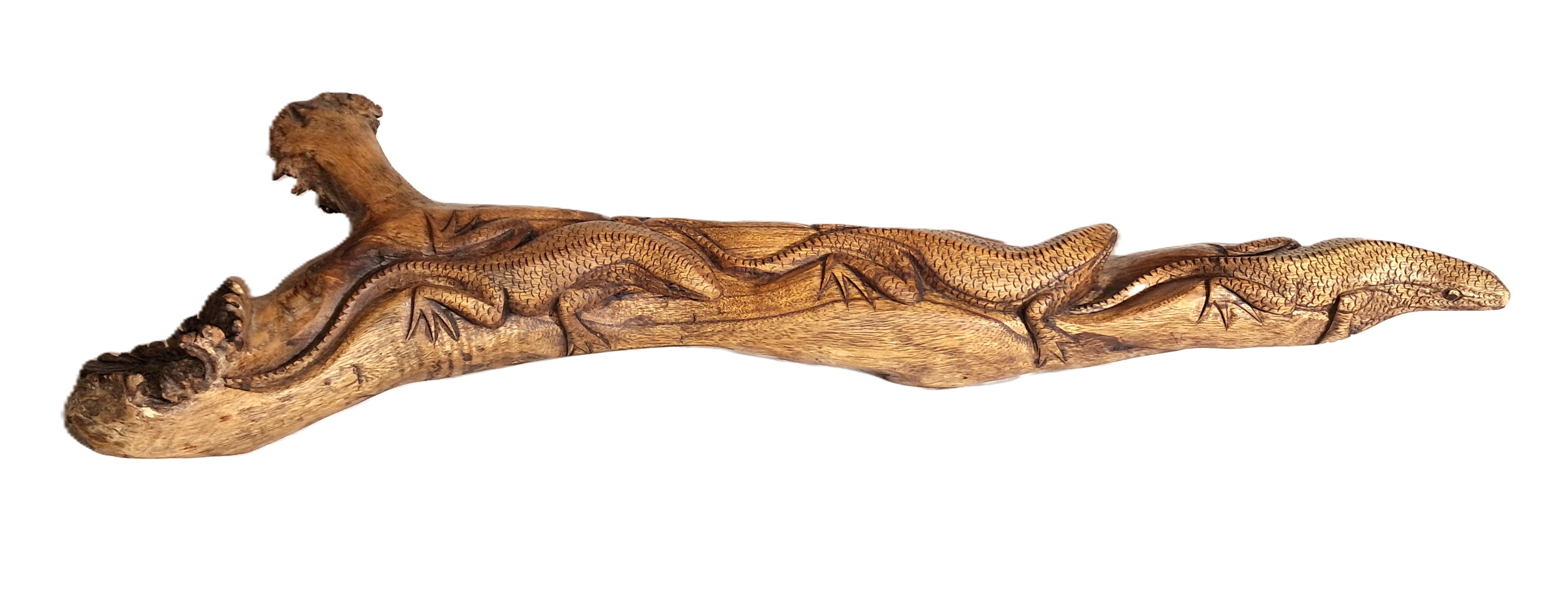 Geckos climbing, wood sculpture.