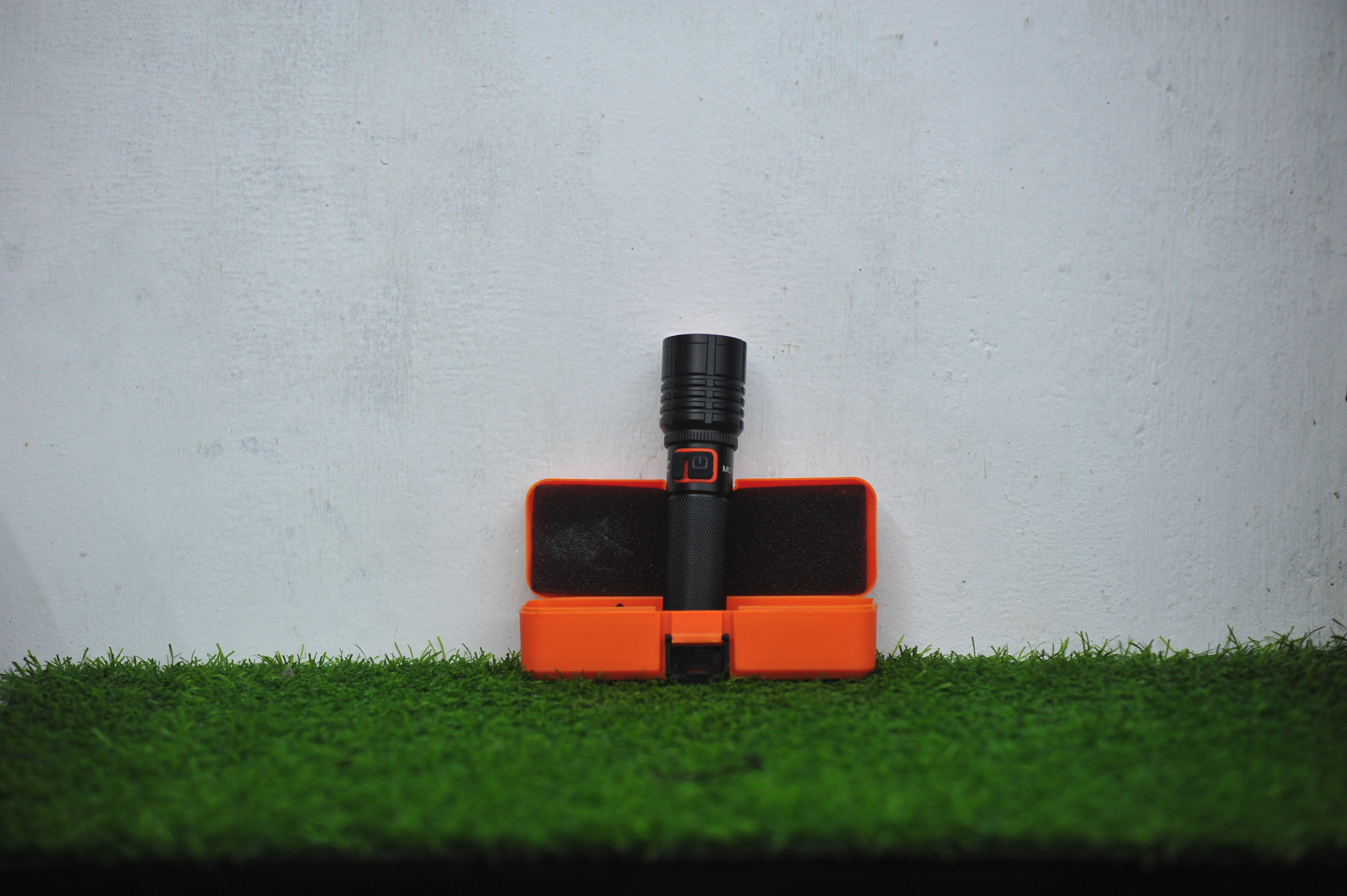Portable Flashlight M035 120 min 80W