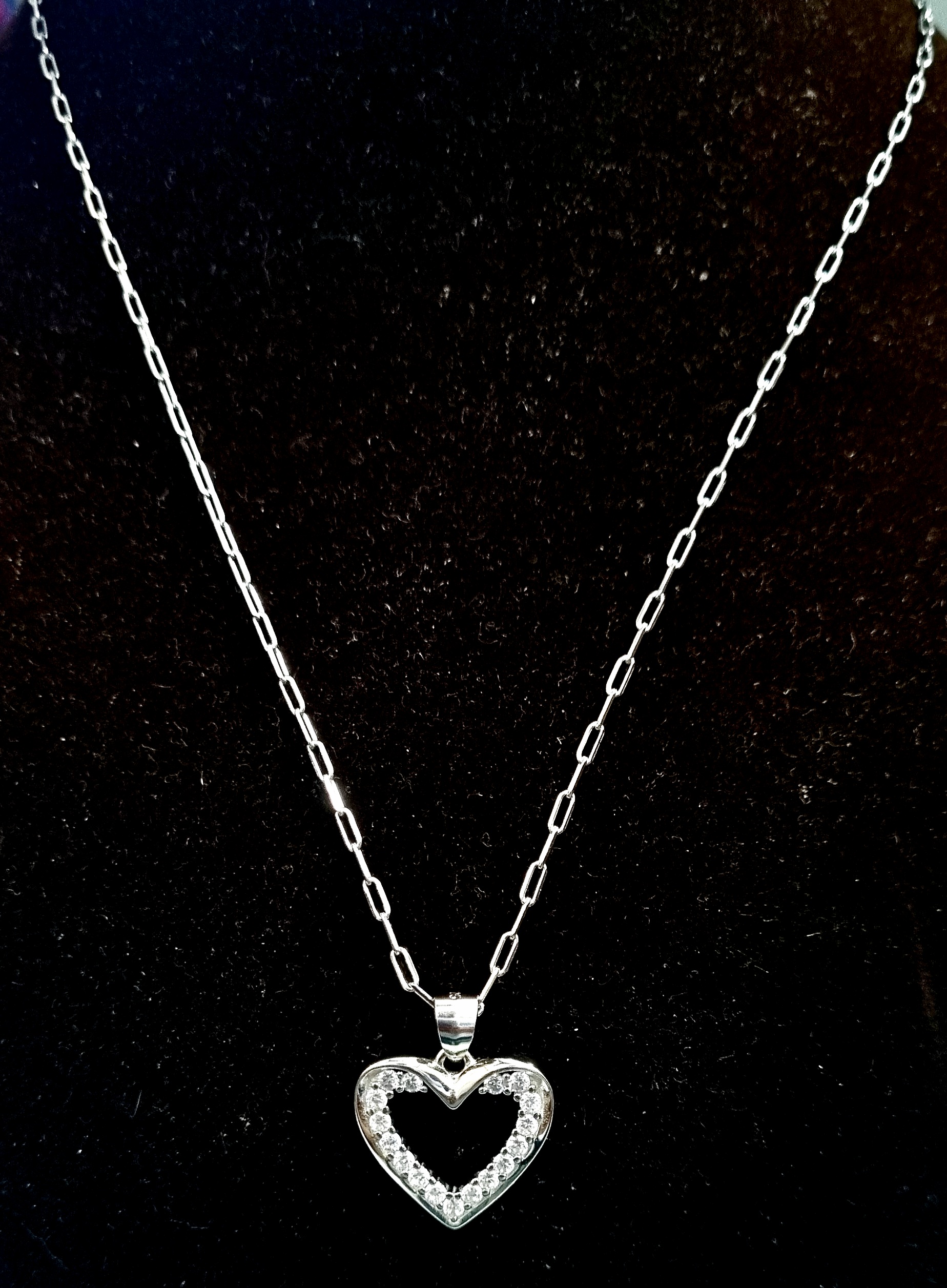 925 Sterling Silver Heart-Shaped Pendant Necklace Studded With Cubic Zirconia