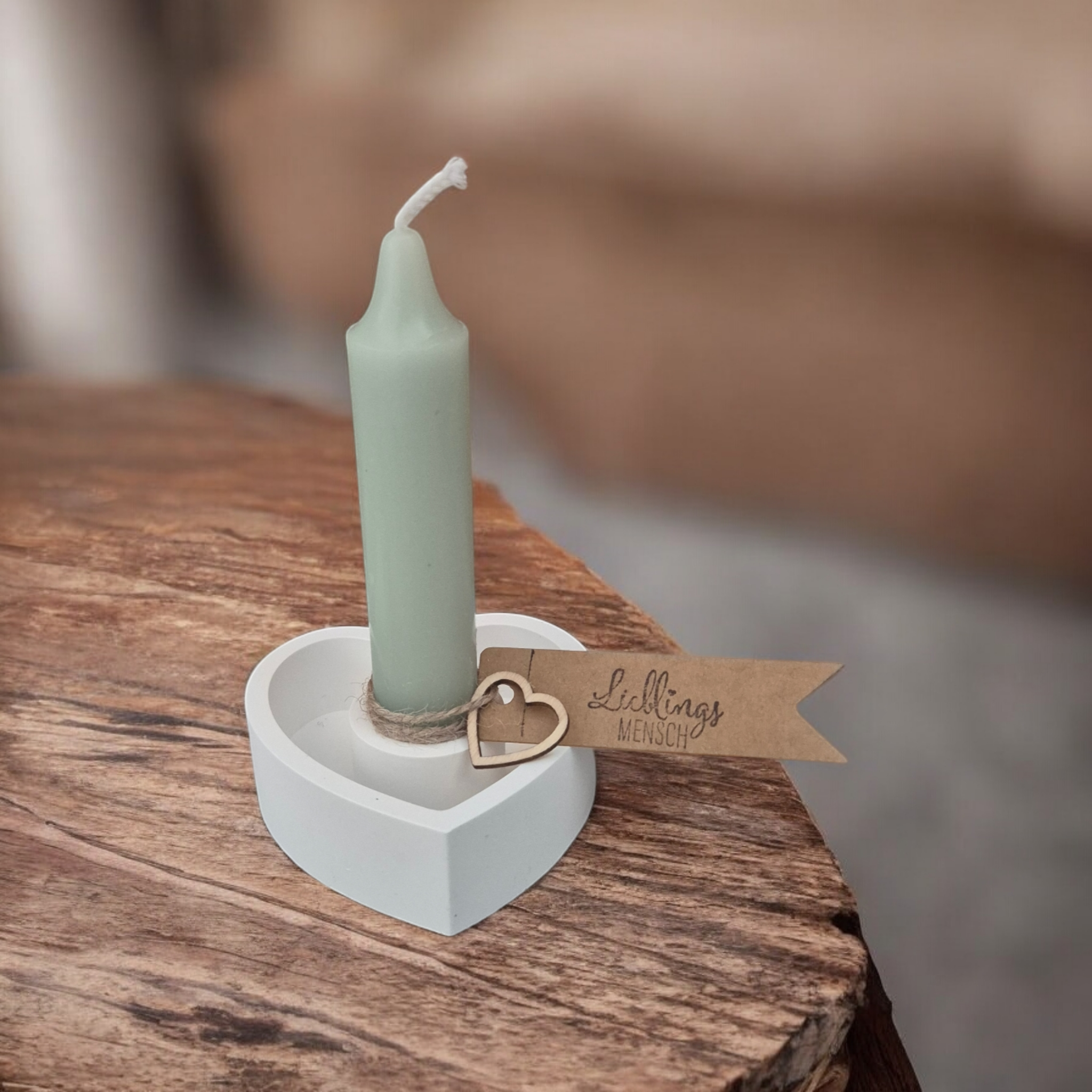 Dekorative Herz-Kerzenhalter