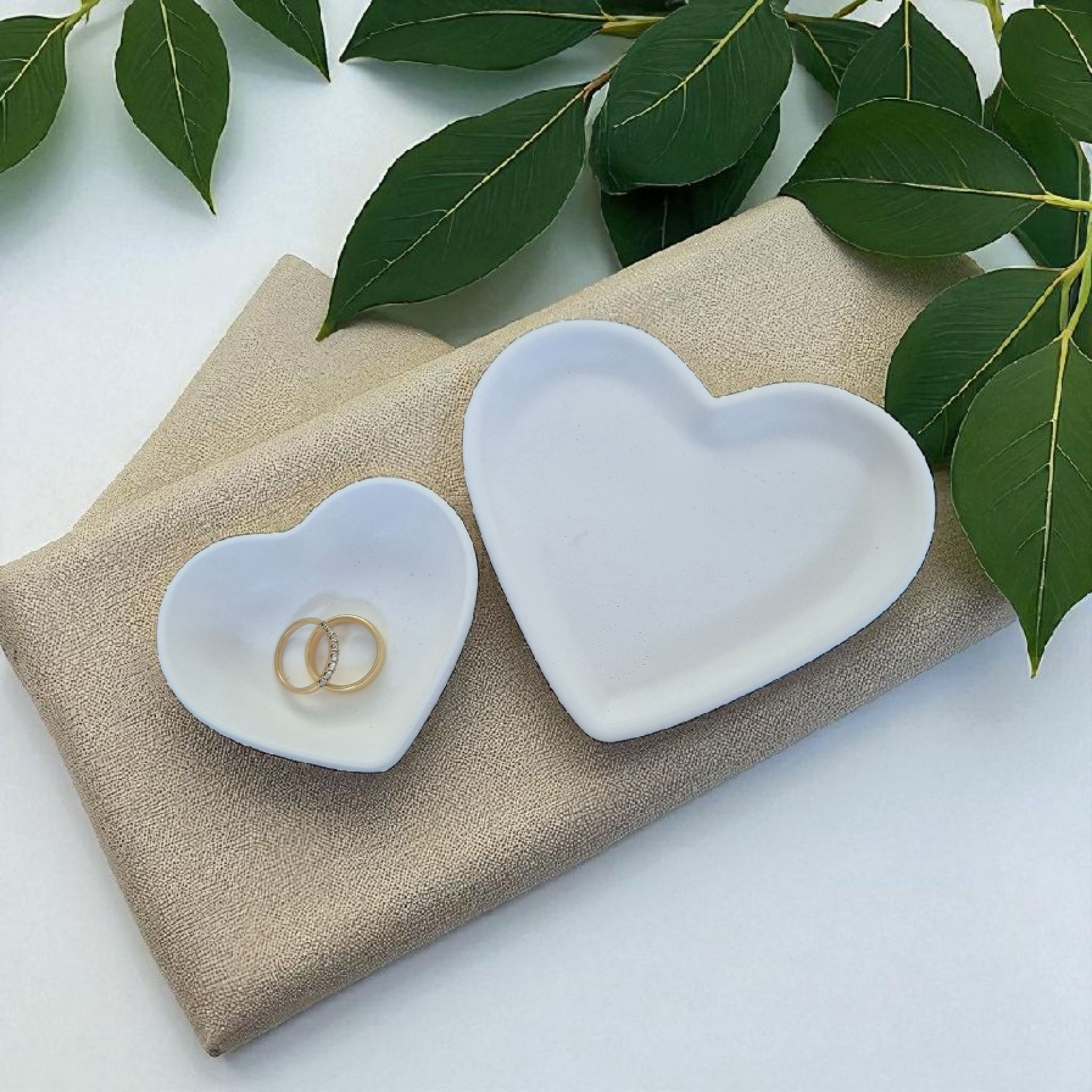 Herzförmige Schmuckschalen