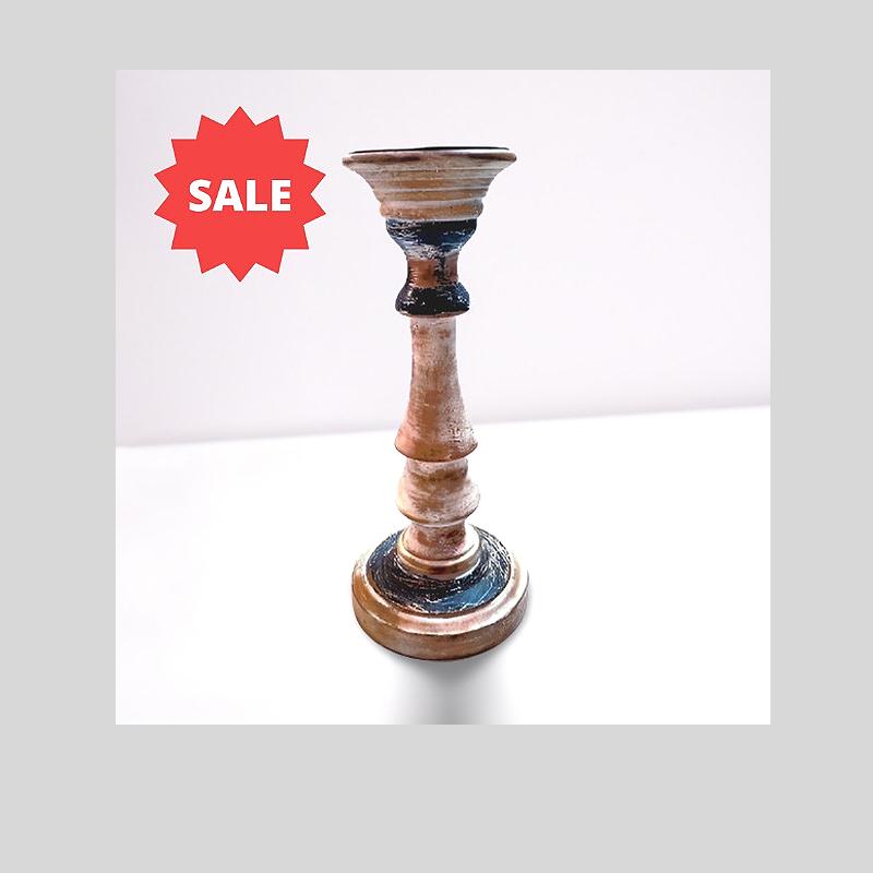 Pillar candle holder