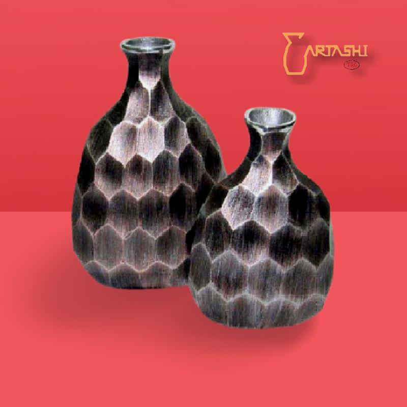 Decorating vase