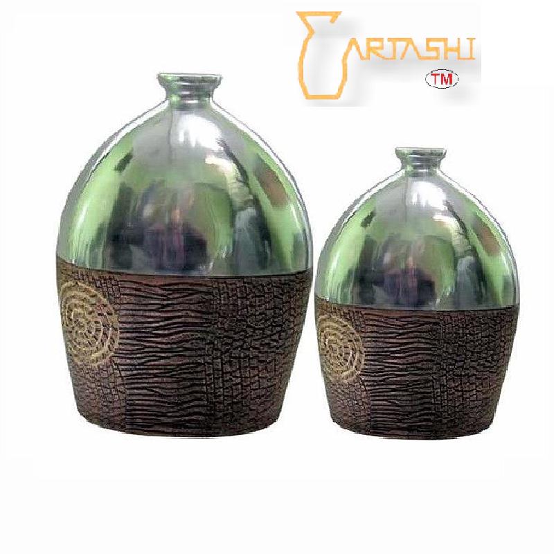 Vases and decor