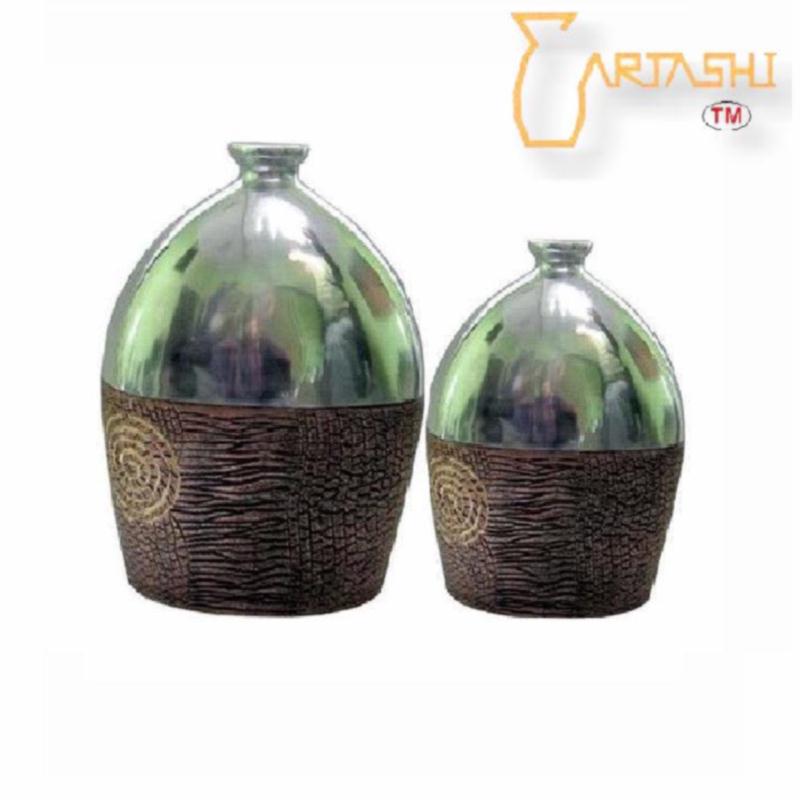 Vases and decor