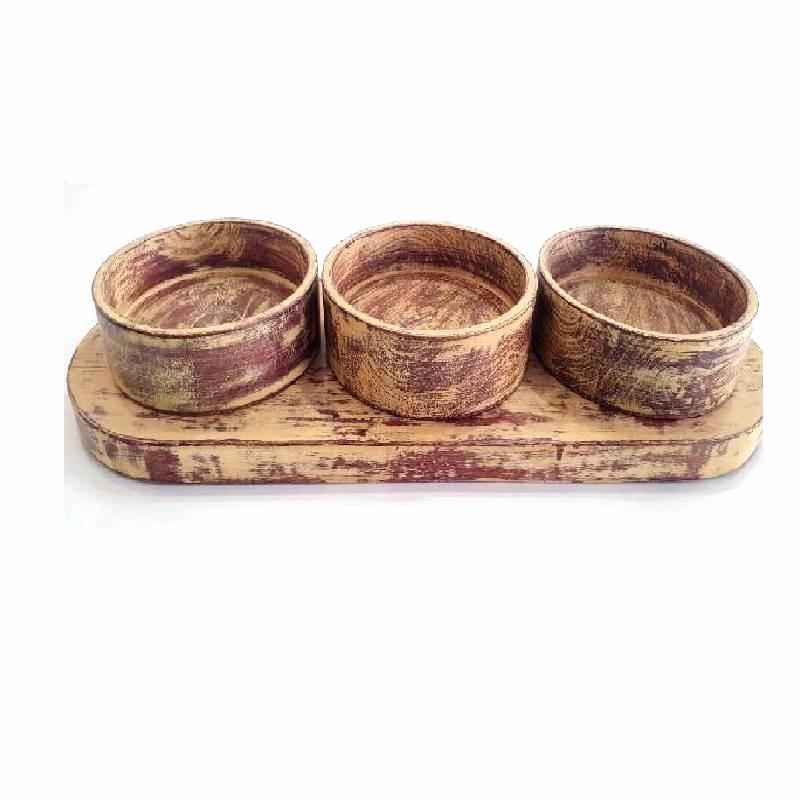 Wooden bowls with tray