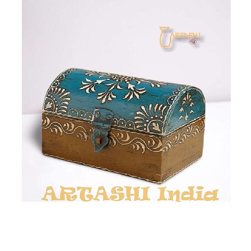 Vintage box jewelry