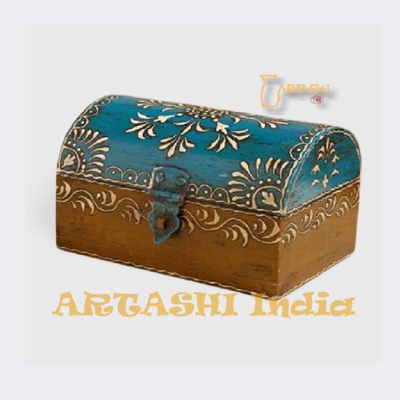 Vintage box jewelry