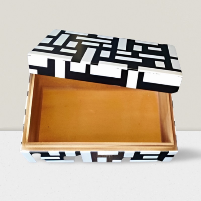 Decorative boxes with lids