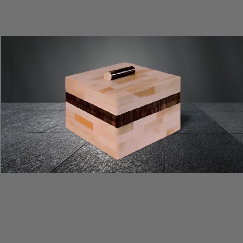 Decorative box with lid