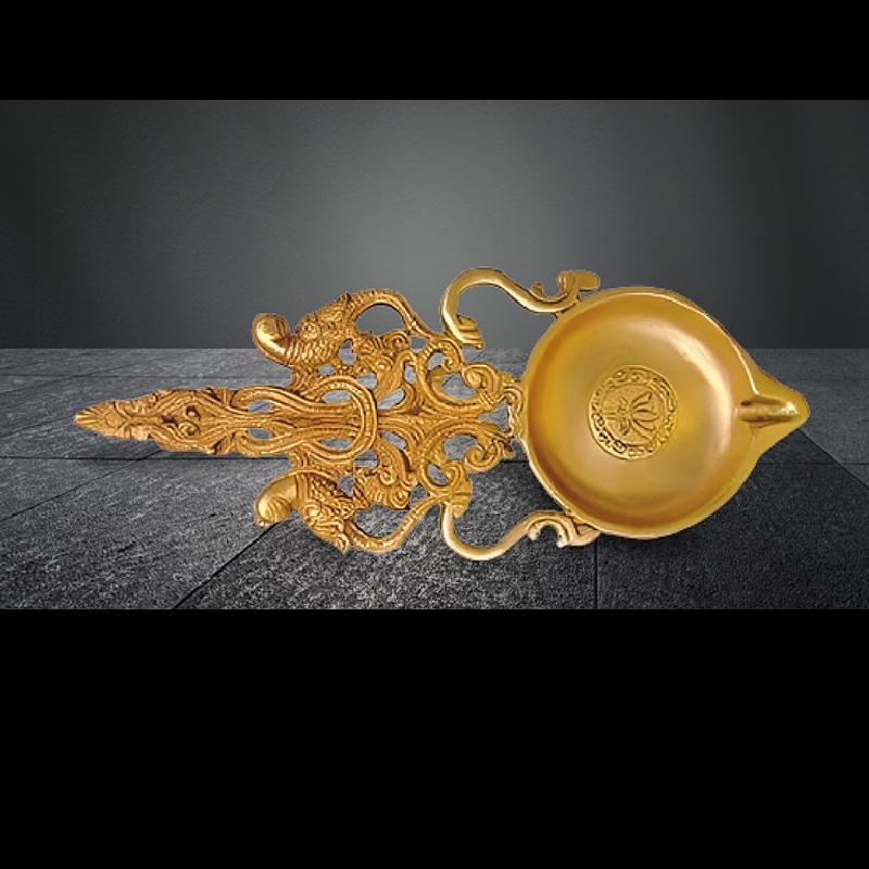 Candle holder holder