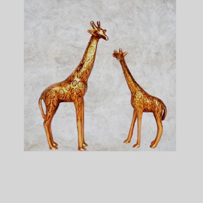 Giraffe figurines