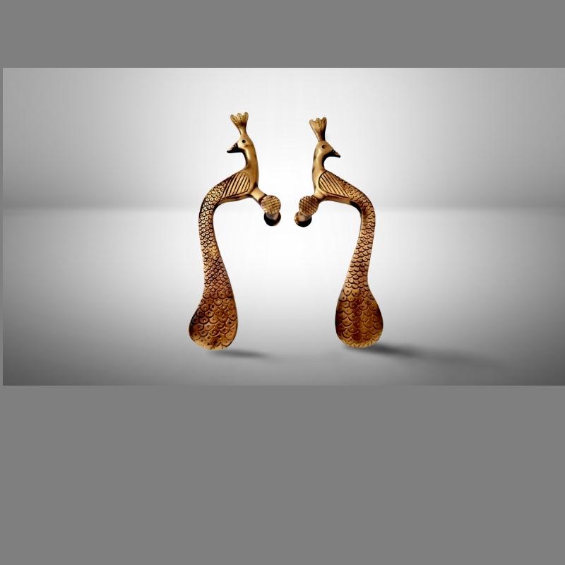 Pull door handles