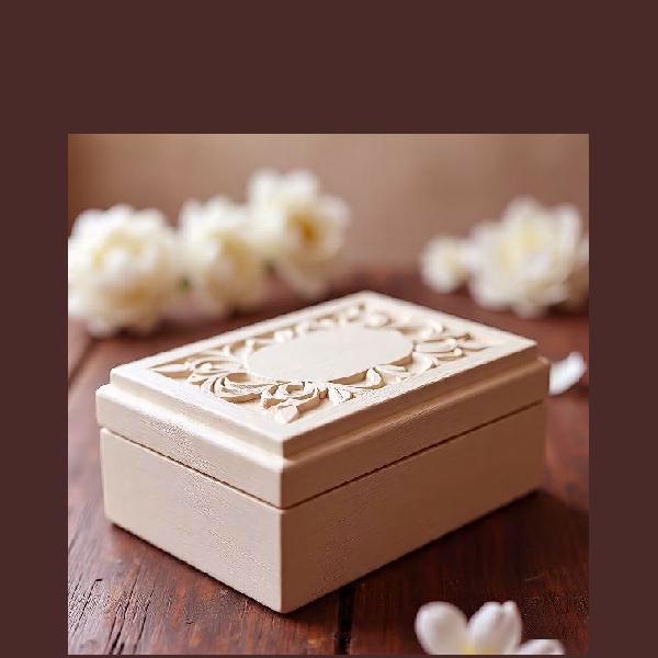 Decorative box with lid wood