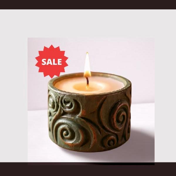 Decorative pillar candle