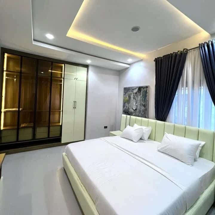 3 bedroom in LifeCamp with 24/7 A.C, Free breakfast and Gazebo