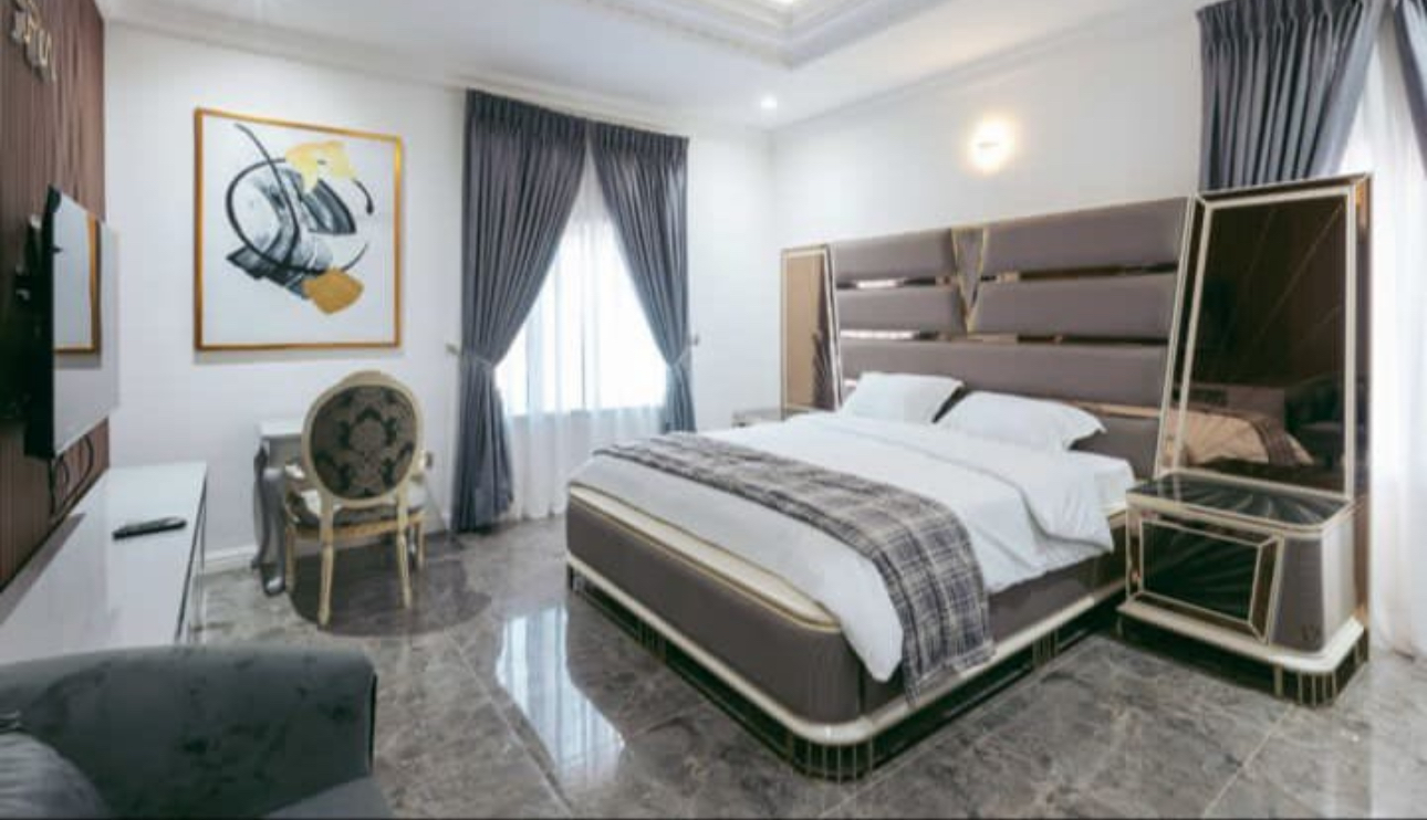 Executive Studio in LifeCamp + 24/7 A.C With Bathtub