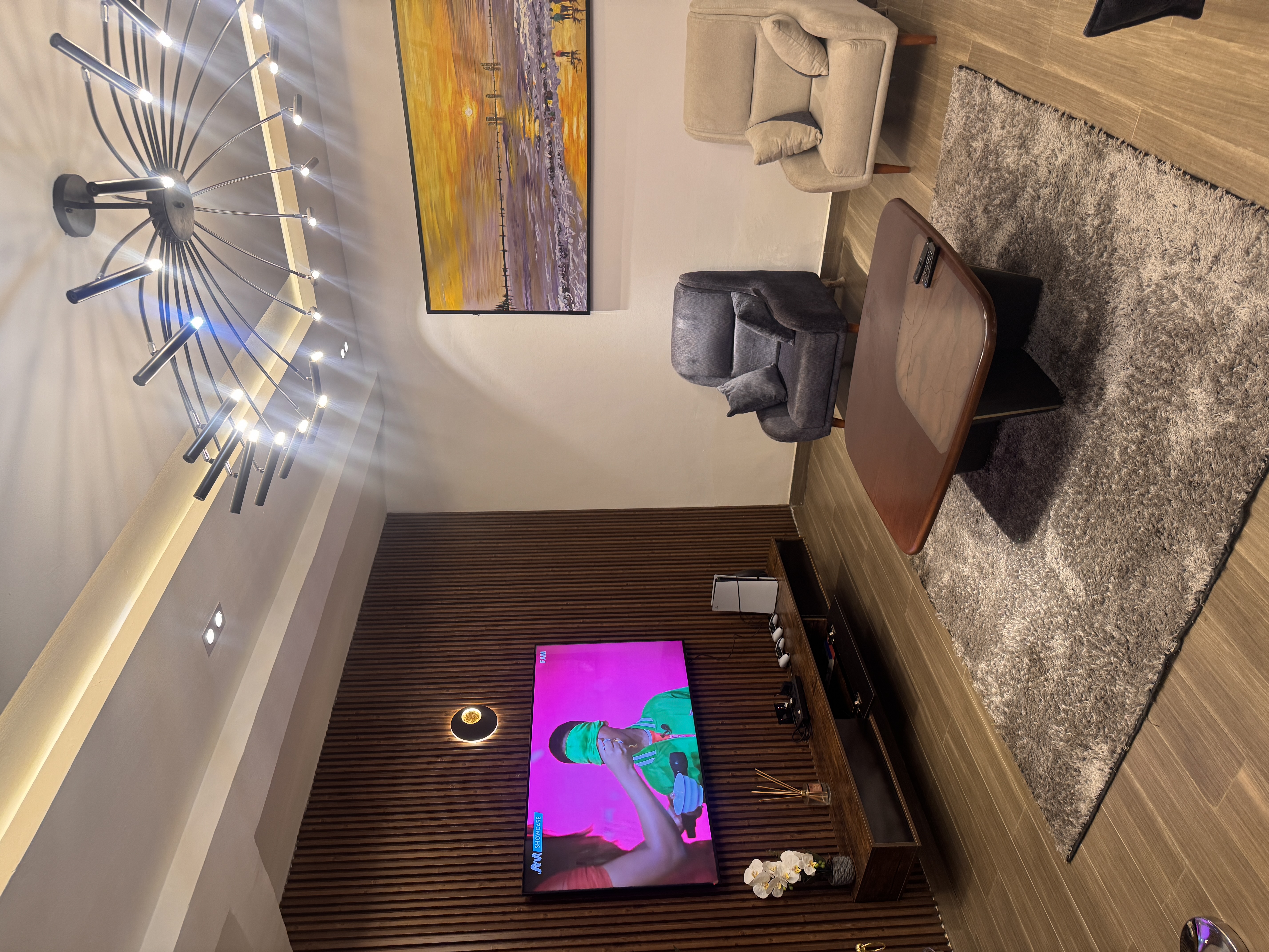 3 Bedroom Duplex with a lounge, snooker, and Ps5