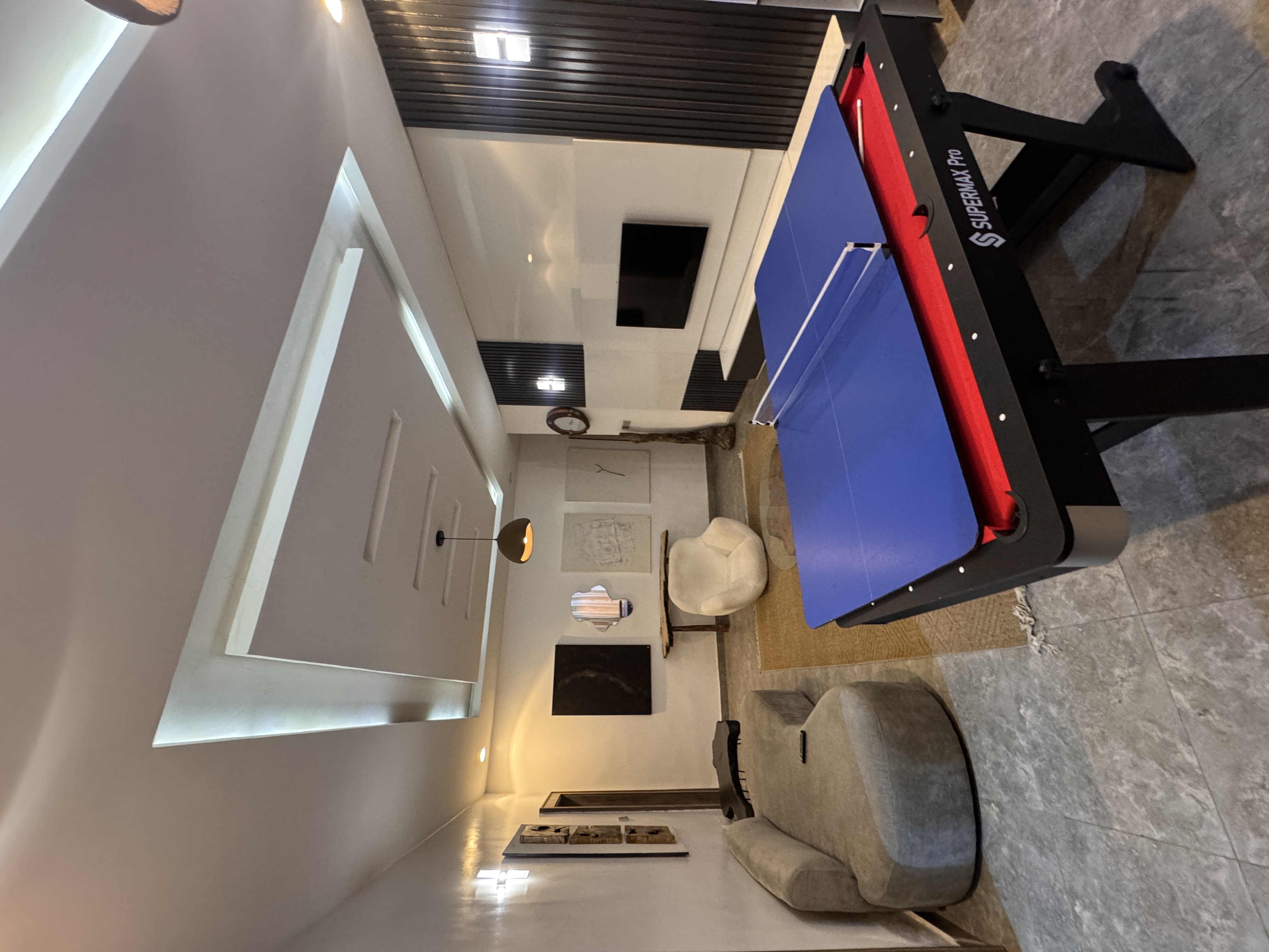 1 Bedroom in Jahi with Snooker and Tennis 