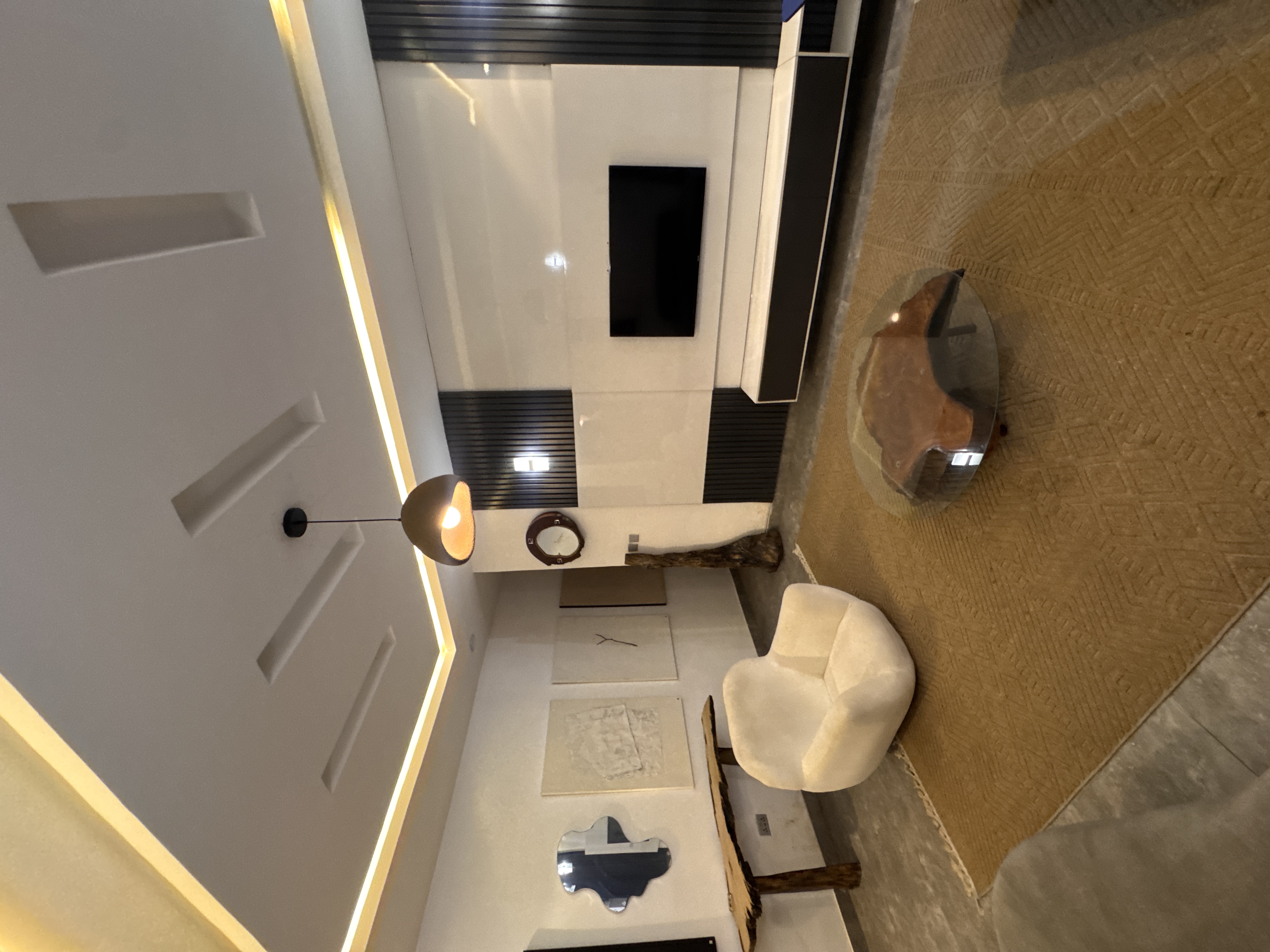 1 Bedroom in Jahi with Snooker and Tennis 