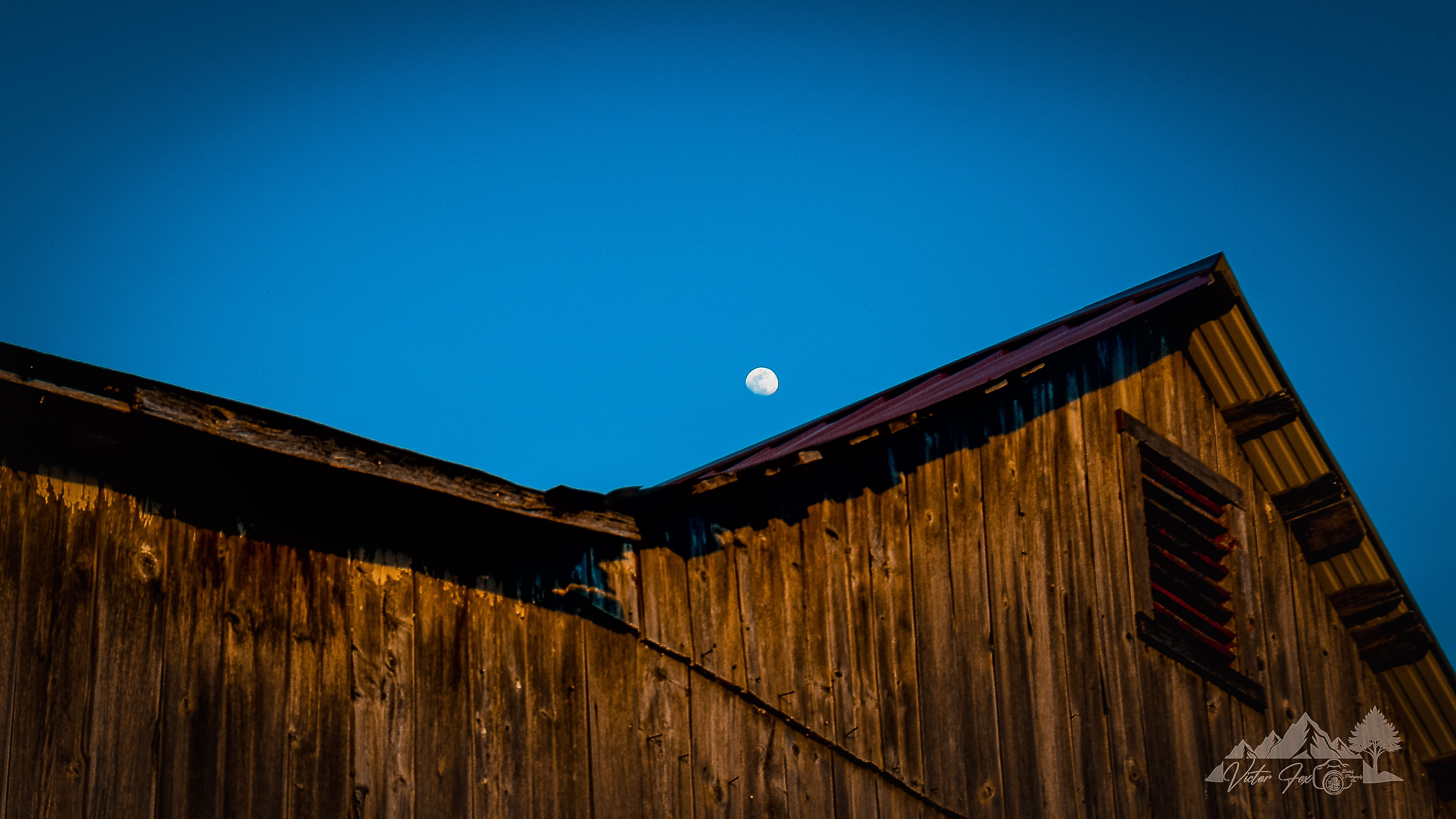 Rustic Wooden Barn