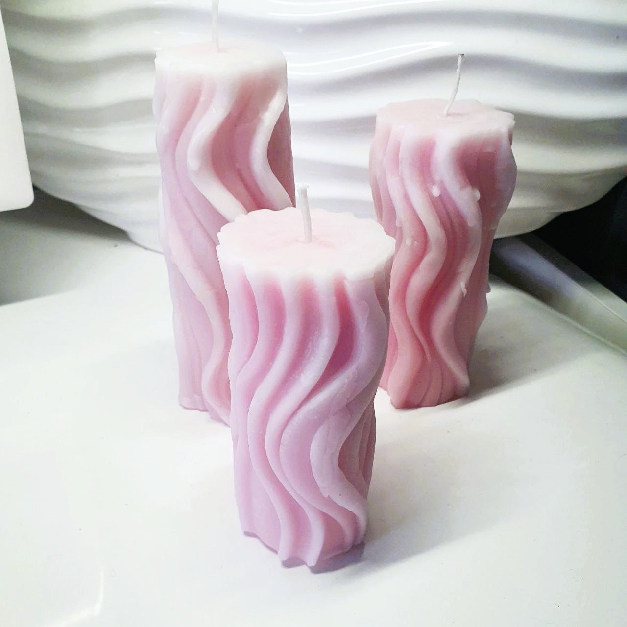 Weinende gewellte Kerzen