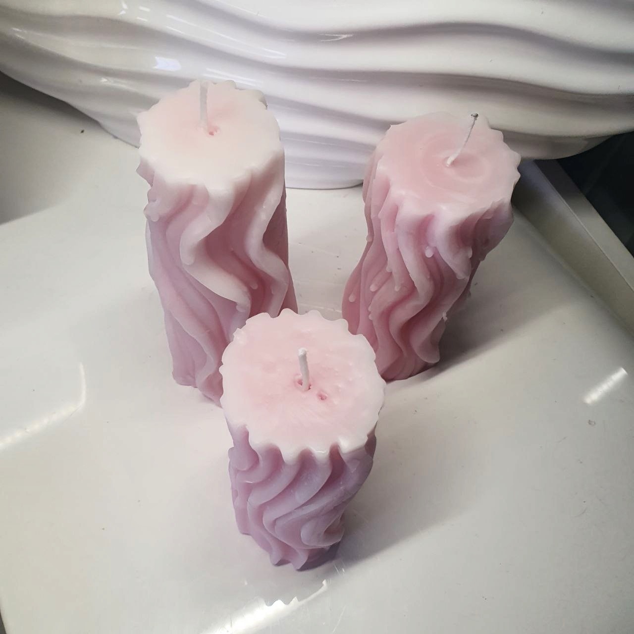 Weinende gewellte Kerzen