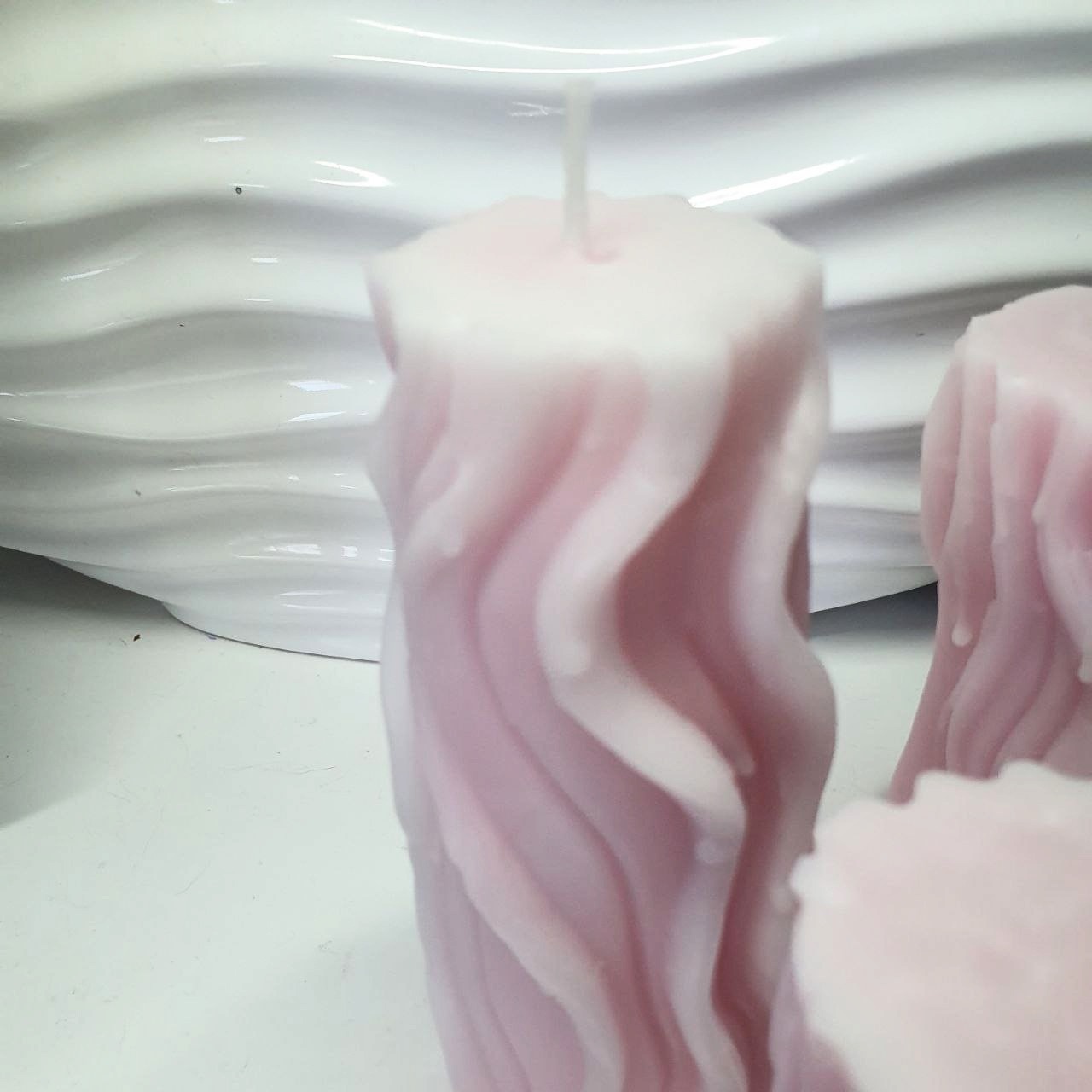 Weinende gewellte Kerzen