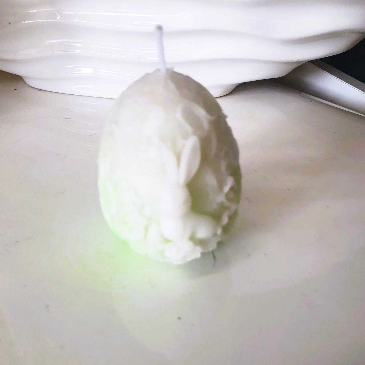 Osterkerze in Ei-Form