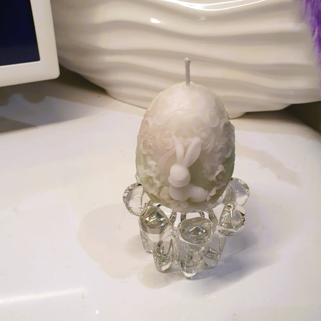 Osterkerze in Ei-Form