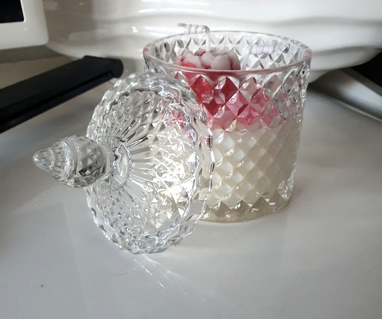 Floral Spring Kerze mit Blumendekoration