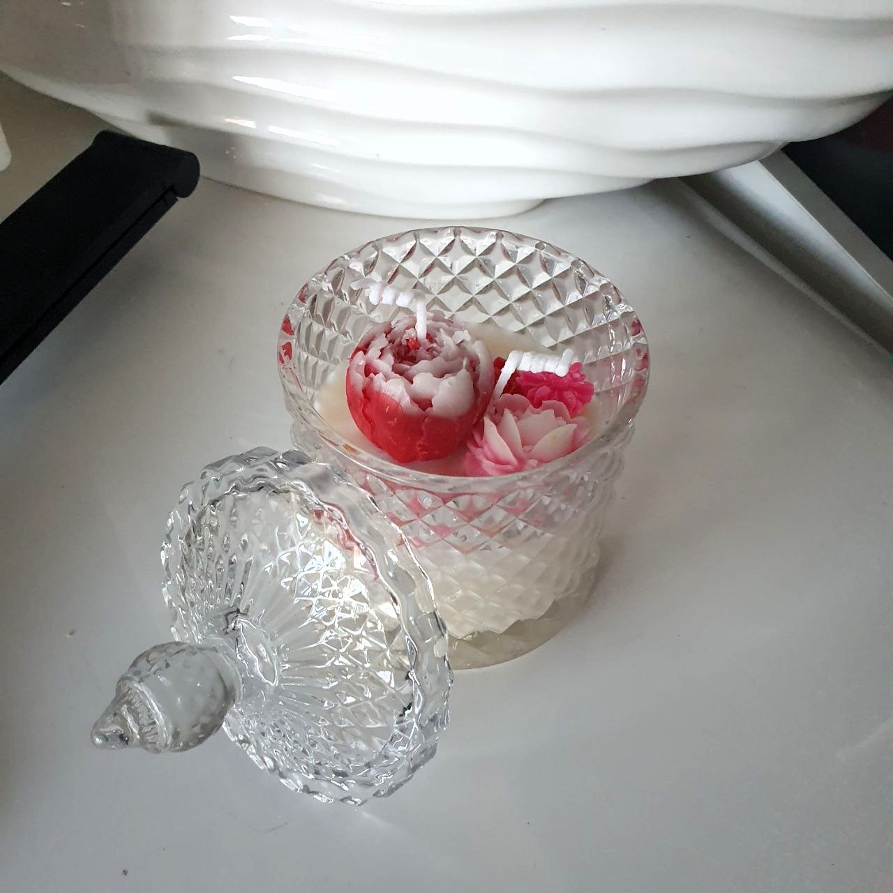 Floral Spring Kerze mit Blumendekoration