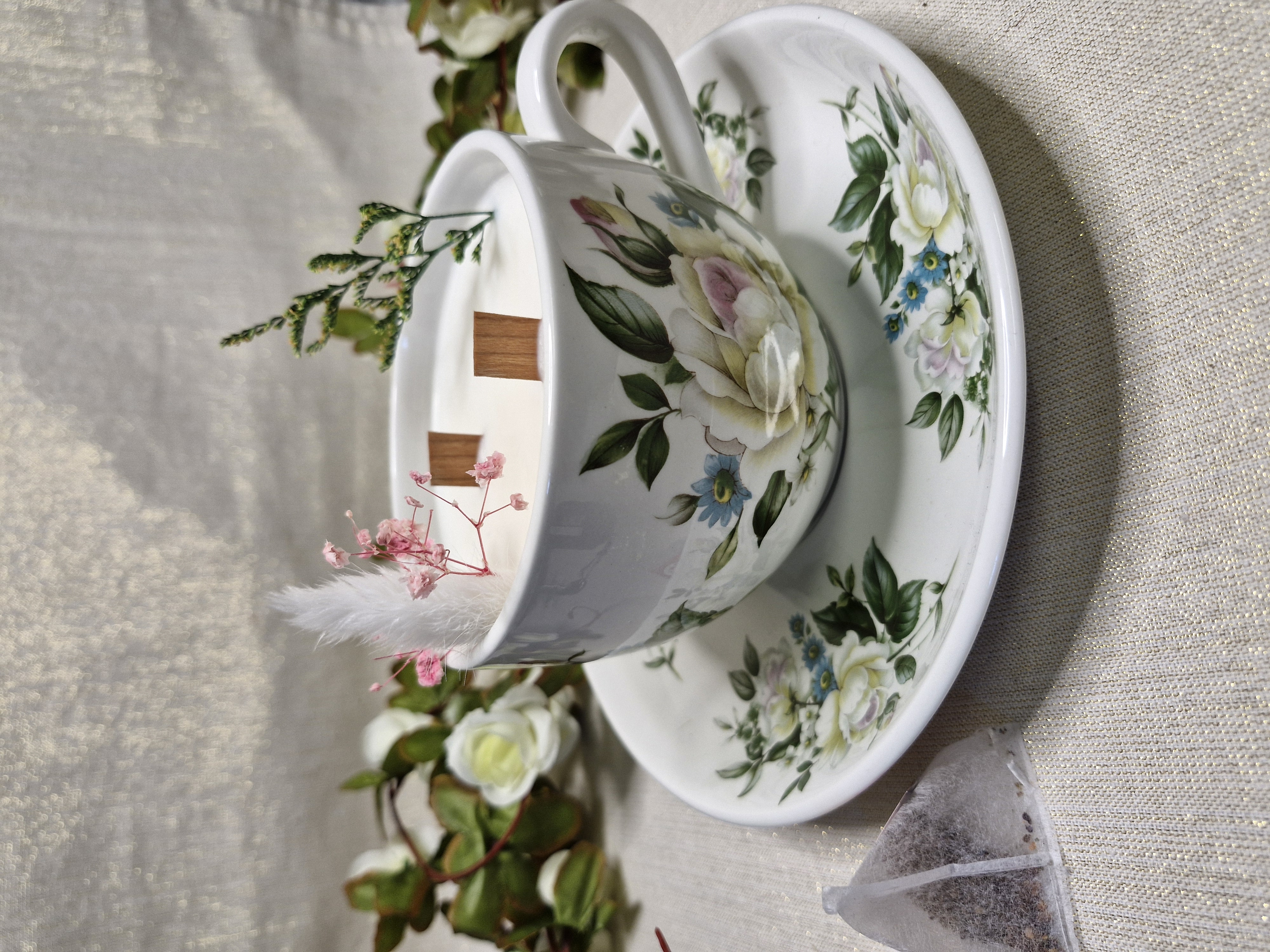 Petit Déjeuner en faïcence anglaise fabriqué par Portmeirion Pottery motif floral