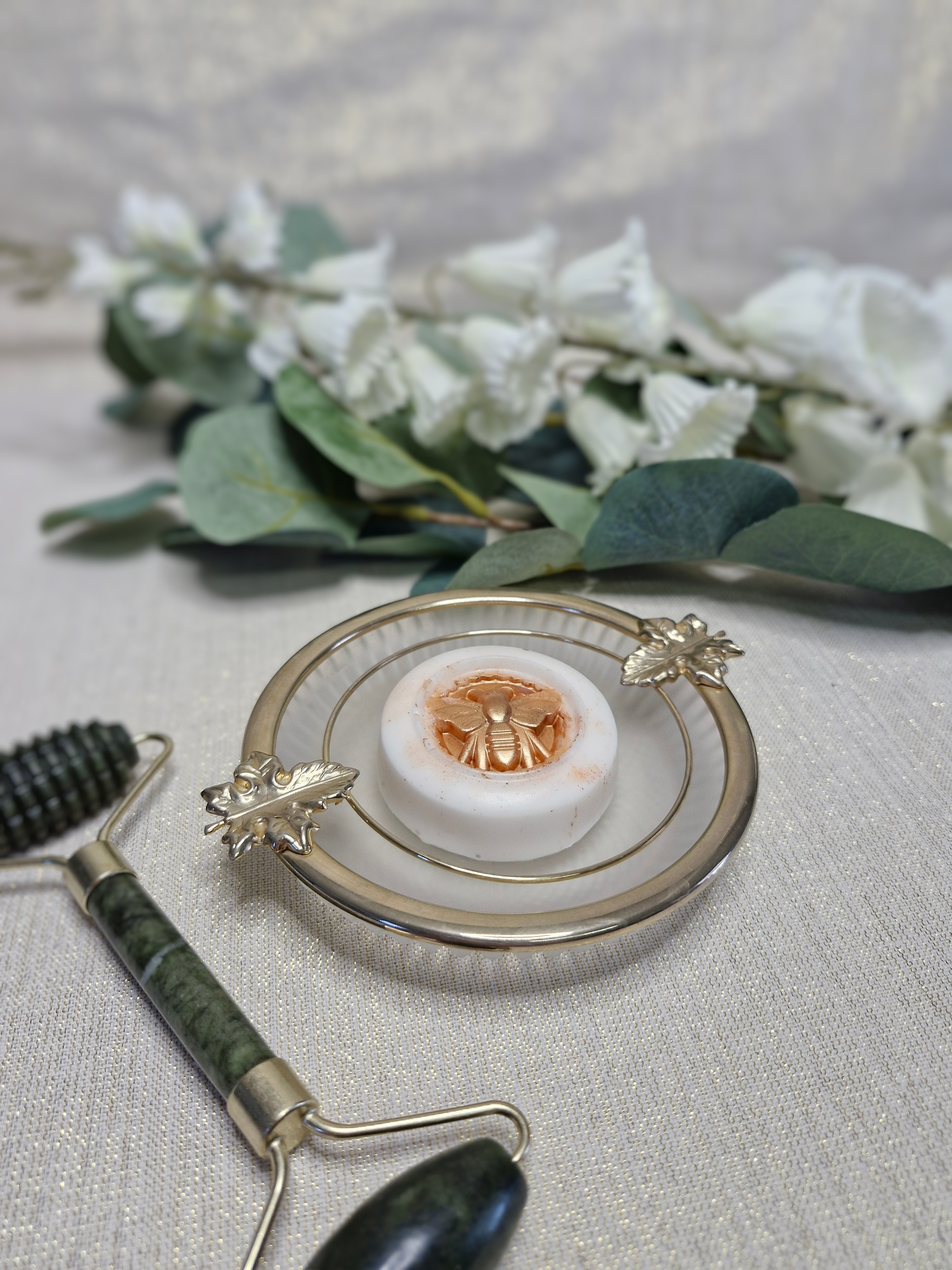 Cendrier ancien vintage en verre ciselé et métal doré avec son savon