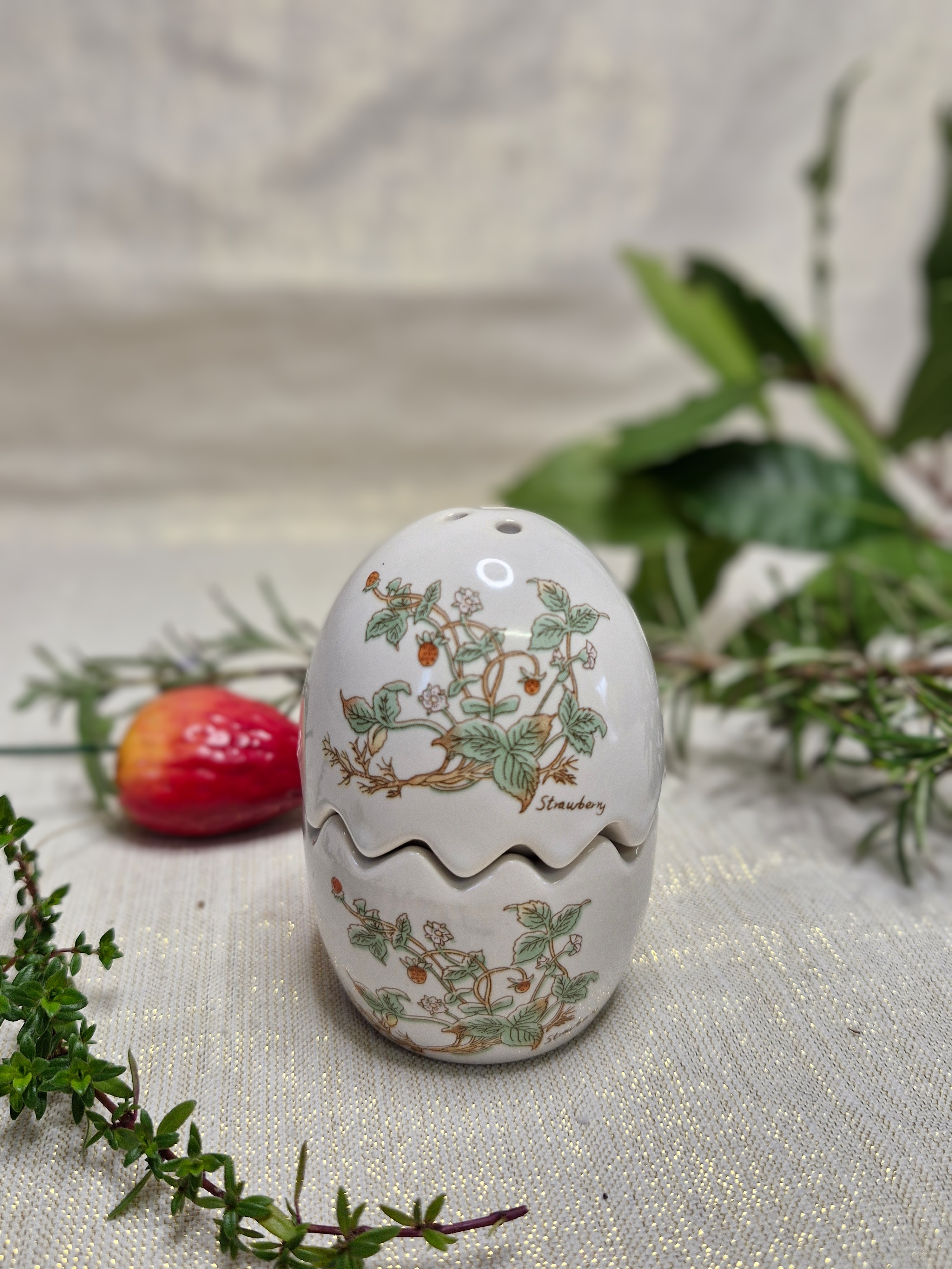 Salière & Poivrière en forme d'œuf